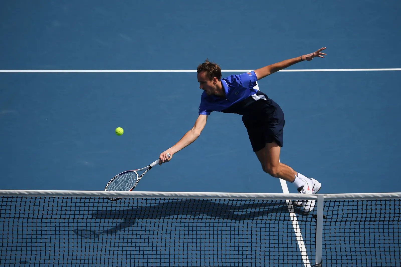 WATCH: Daniil Medvedev returns to practice after surgery