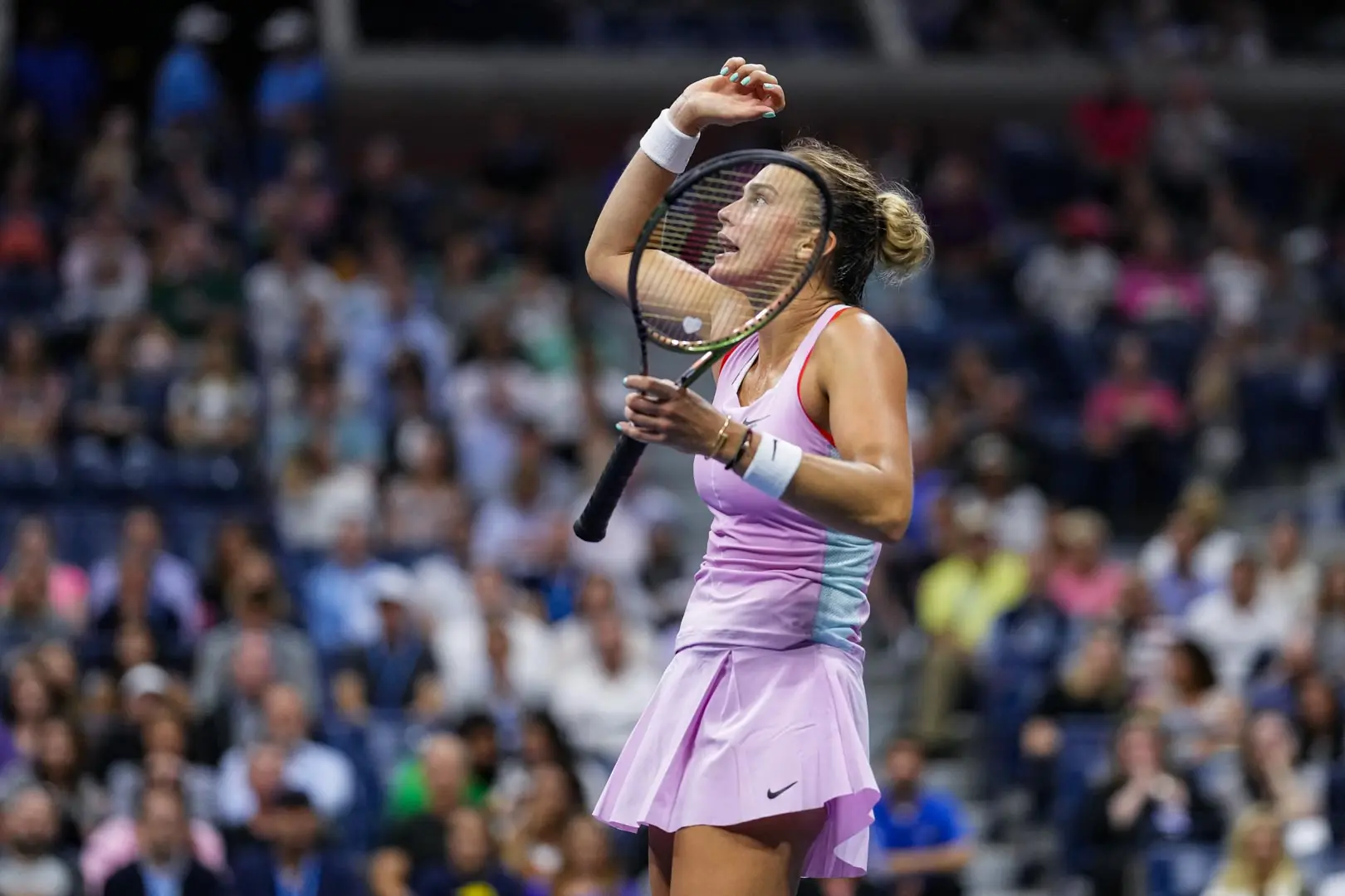 'Hypocritical' Aryna Sabalenka angrily slammed for hugging Belarusian leader
