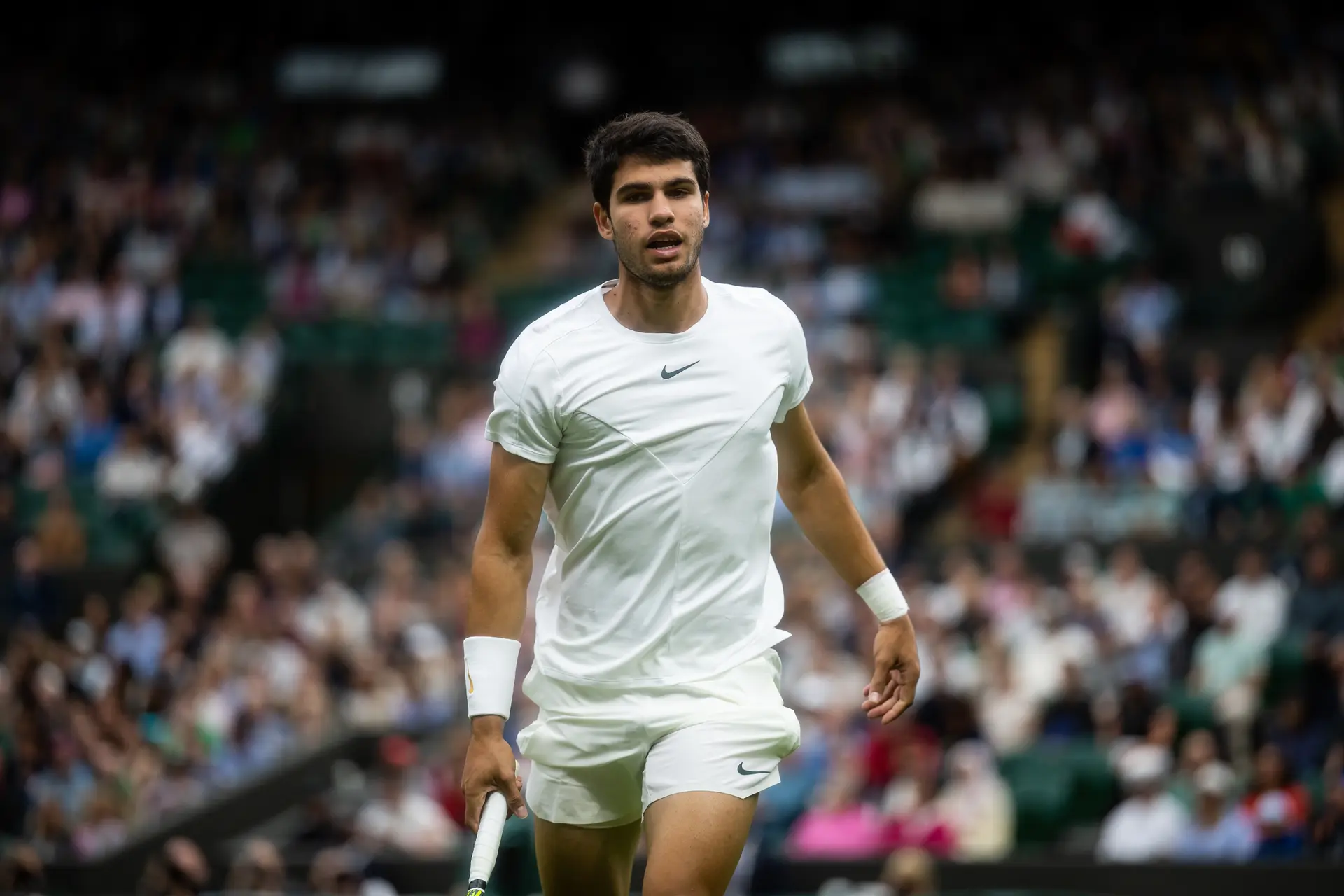 WATCH: Alcaraz Uncharacteristically Furious During Queen's Club Meltdown