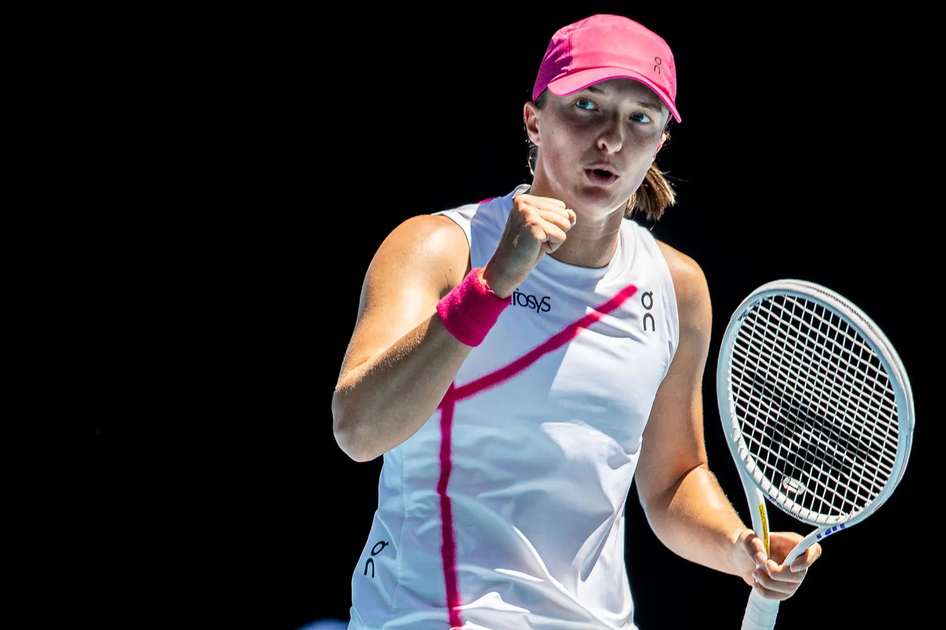 Swiatek Survives Major Scare Against Collins To Advance At Australian Open