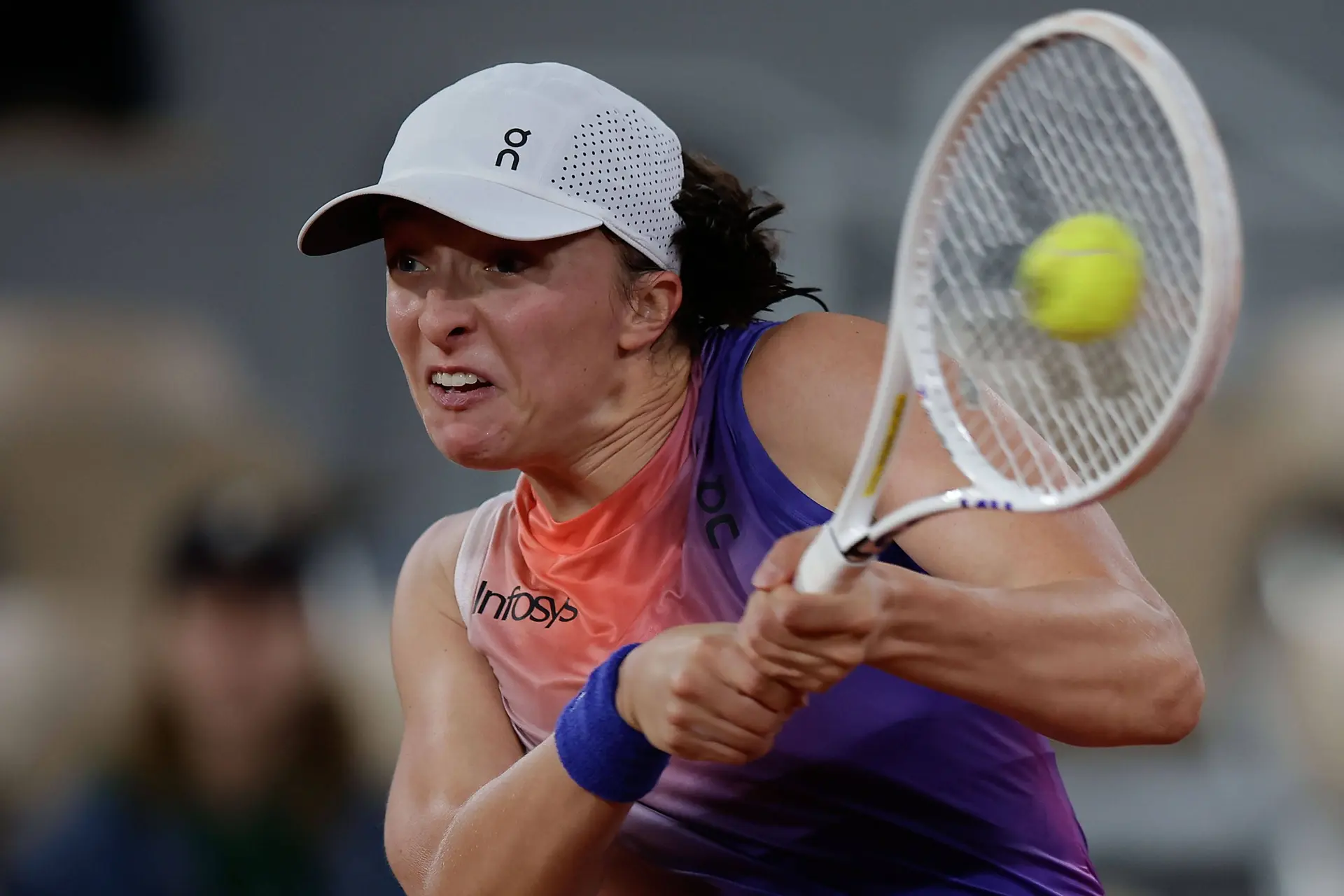 Iga Swiatek vs Coco Gauff: 2024 Roland Garros - Preview & Prediction