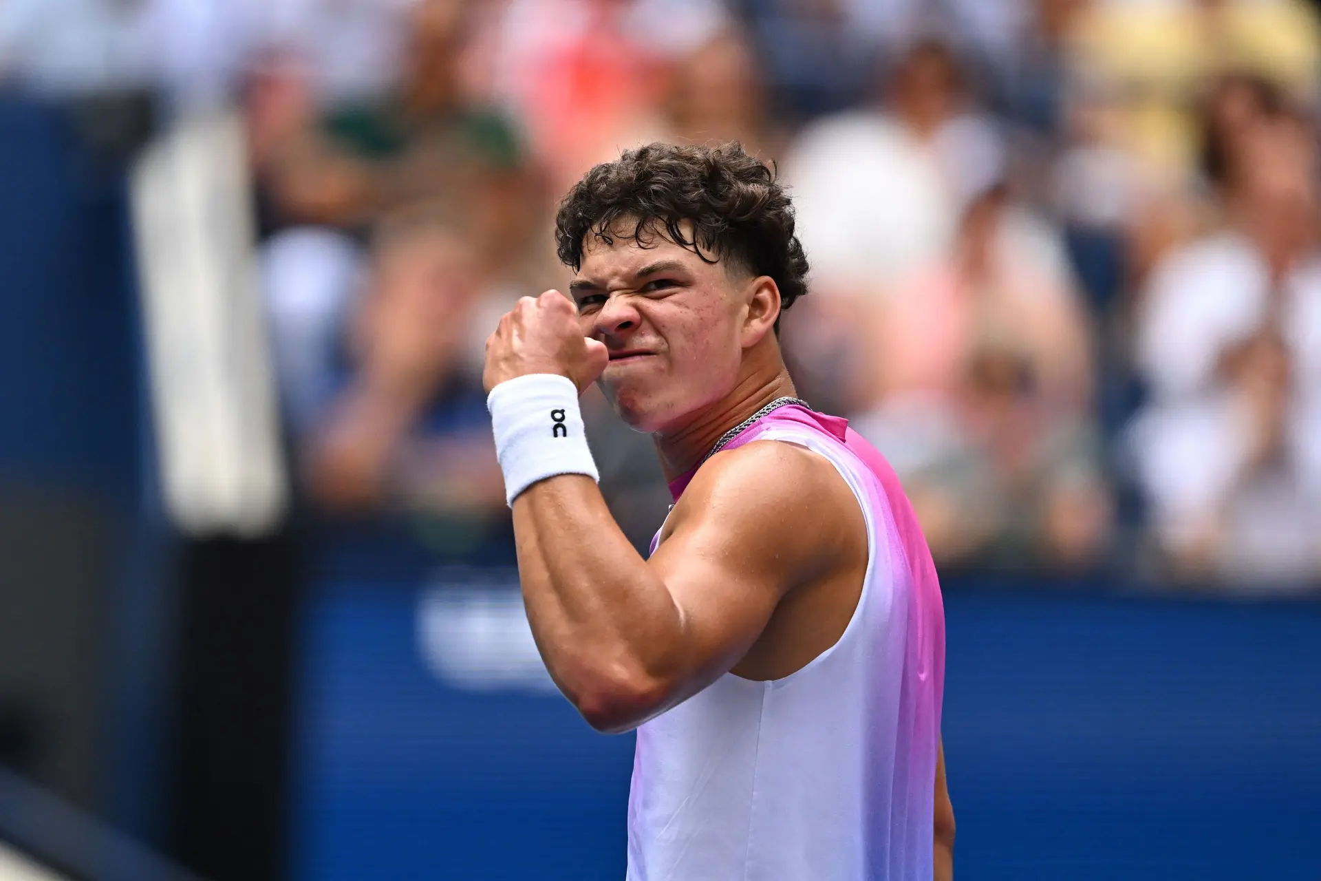 Shelton Serves His Way Past Inspired Wawrinka To Set Up Rublev Clash In Basel
