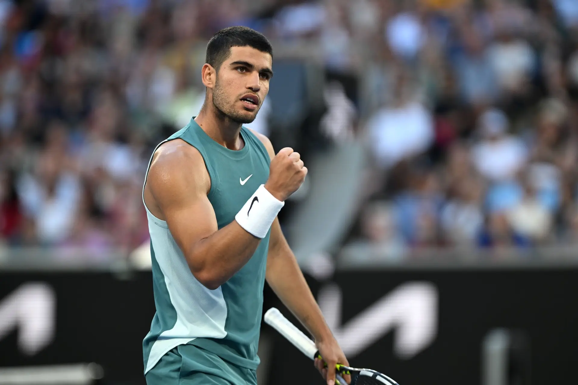 Carlos Alcaraz Shows Class Again After Jack Draper Retires From Australian Open Clash