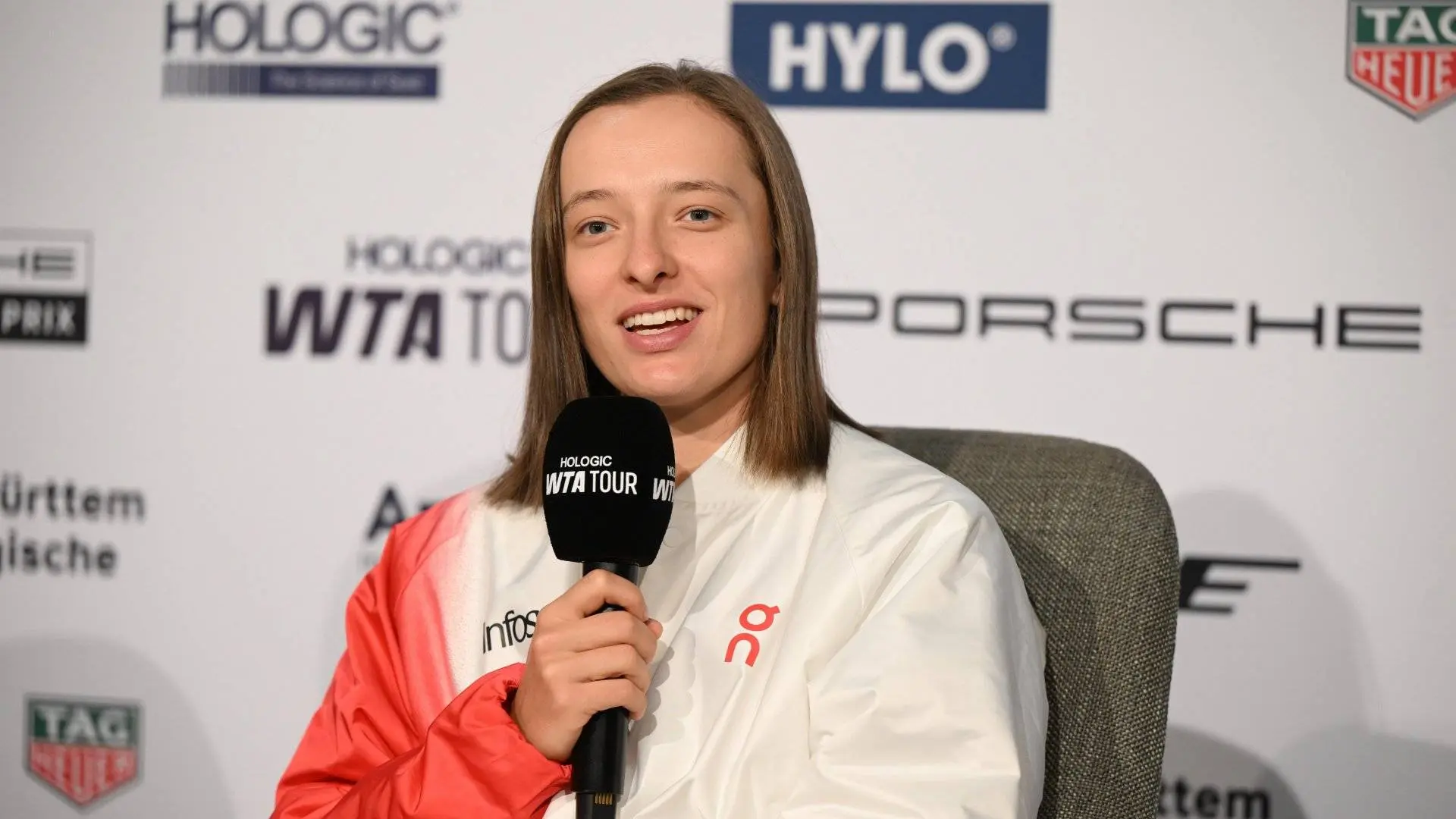 Iga Swiatek Breaks Silence On Reports About Her Possible Wimbledon Skip