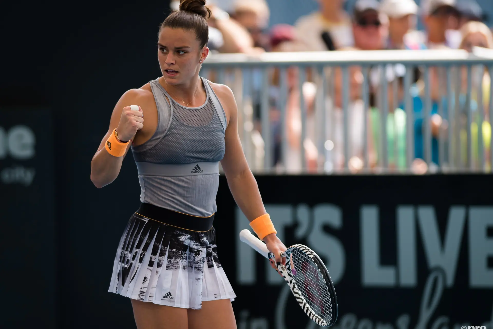Maria Sakkari eases past native Clara Burel at Roland Garros