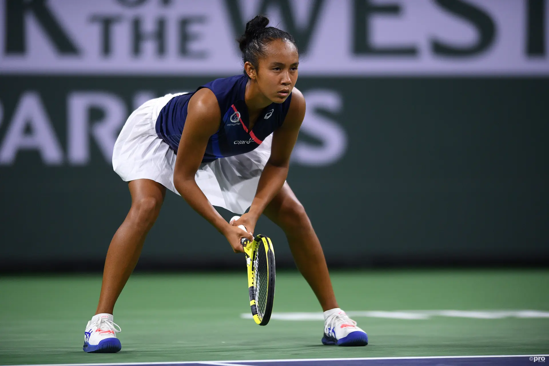 MATCH REPORT | 2023 Billie Jean King Cup Finals: Leylah FERNANDEZ commanding win over Magda LINETTE to secure first place of the group