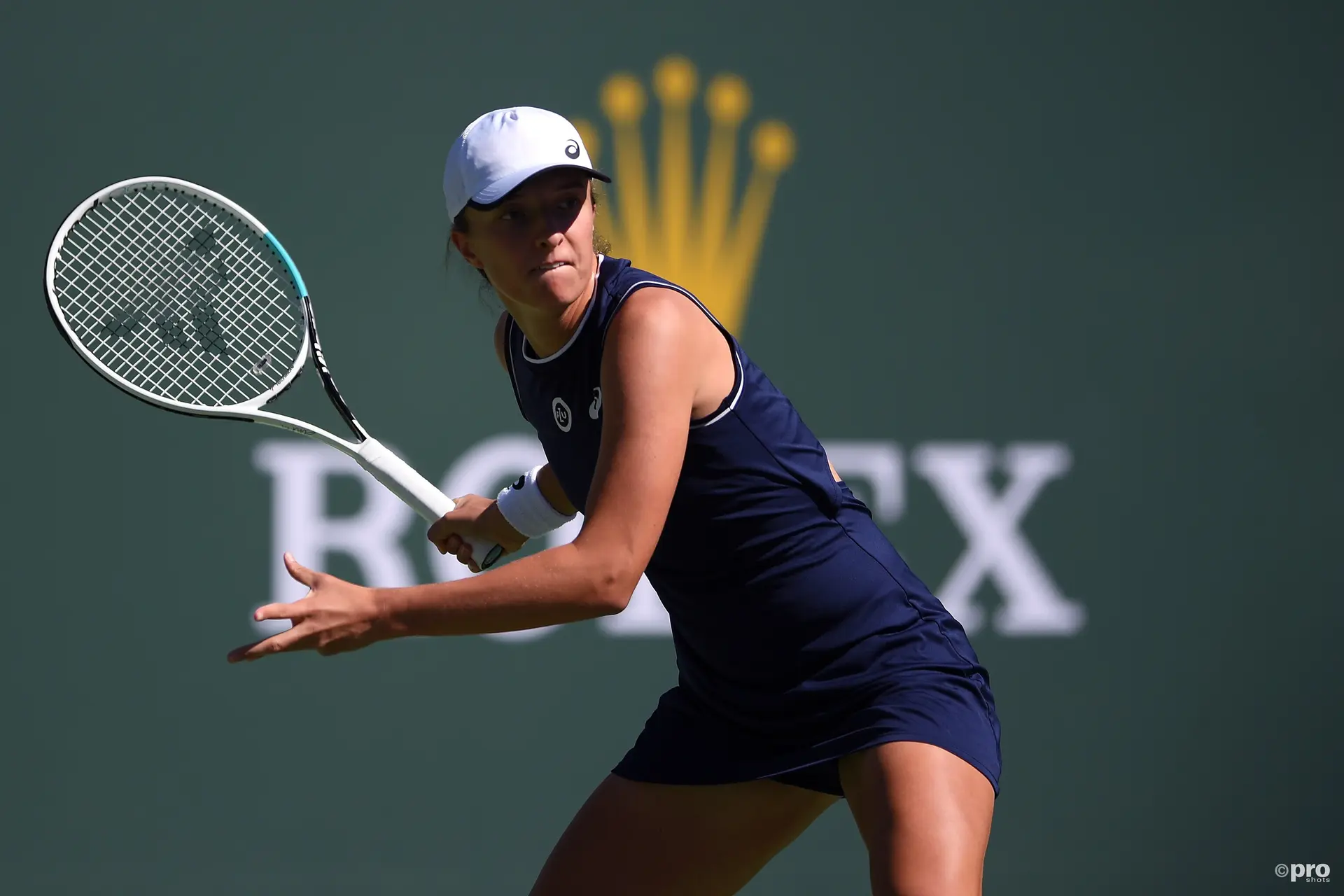 Iga Swiatek labeled a "fraud" by fans over neutral court controversy stance at 2023 WTA Finals