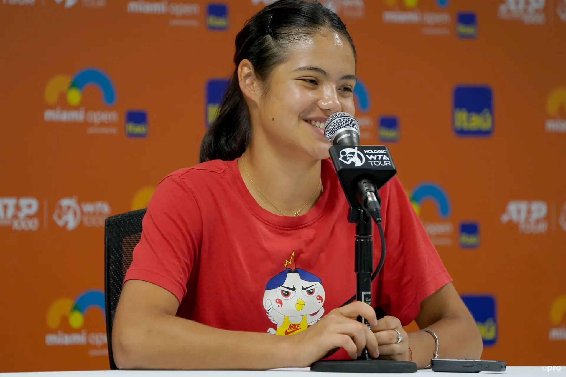 Emma Raducanu offering tennis lessons for $2,000 using new partnership with app Airwayz