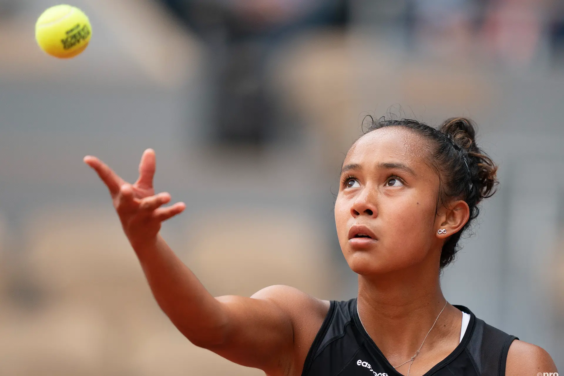 Leylah Fernandez gana su primer partido en el Charleston Open