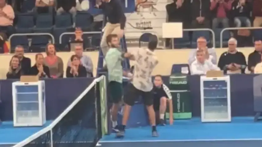 VIDEO: Moutet and Andreev get physical in ugly incident at Orleans Challenger