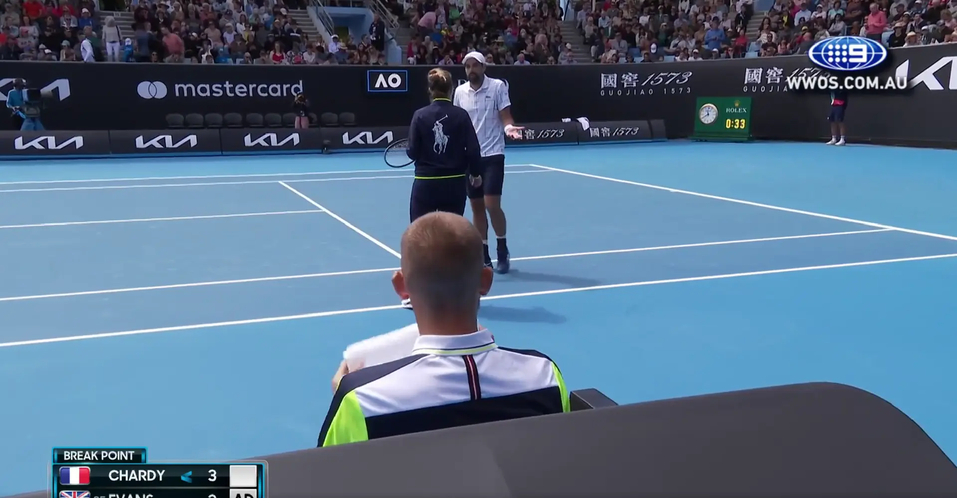 VIDEO: Chardy calls for umpire to be removed after locking horns with Evans over unclear tennis rule: "Are you looking at the birds?"