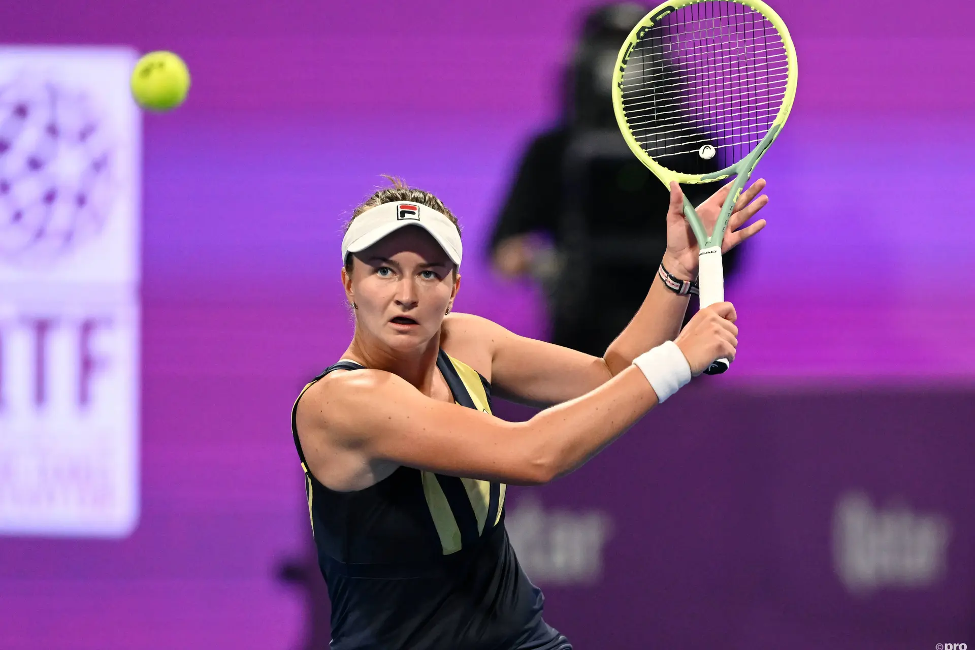 "Personally, I try to avoid them": Krejcikova believes Russian players create tension with their views