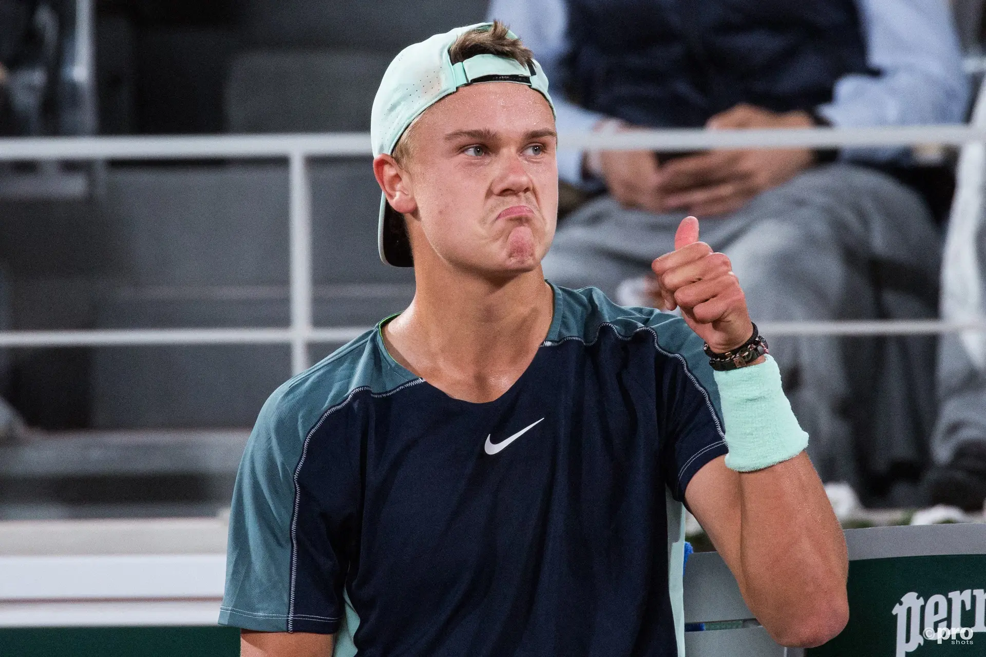 Holger Rune se carga a un irreconocible Novak Djokovic en el Masters de Roma