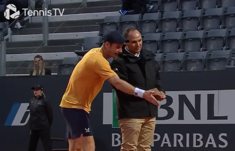 (VIDEO) "Stadion voller Italiener, die buhen und pfeifen": Murray rügt italienisches Publikum nach umstrittener Linienentscheidung bei den Rome Open