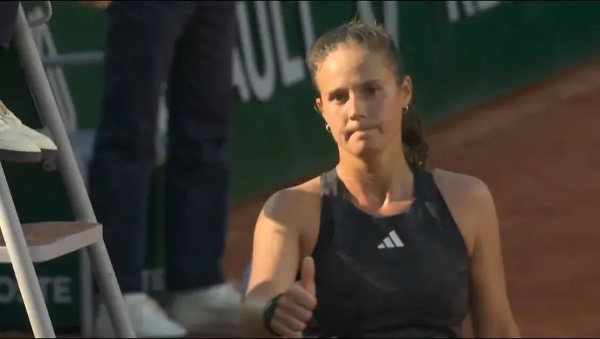 Los abucheos a Kasatkina crean disgustados: "El público francés es tonto"