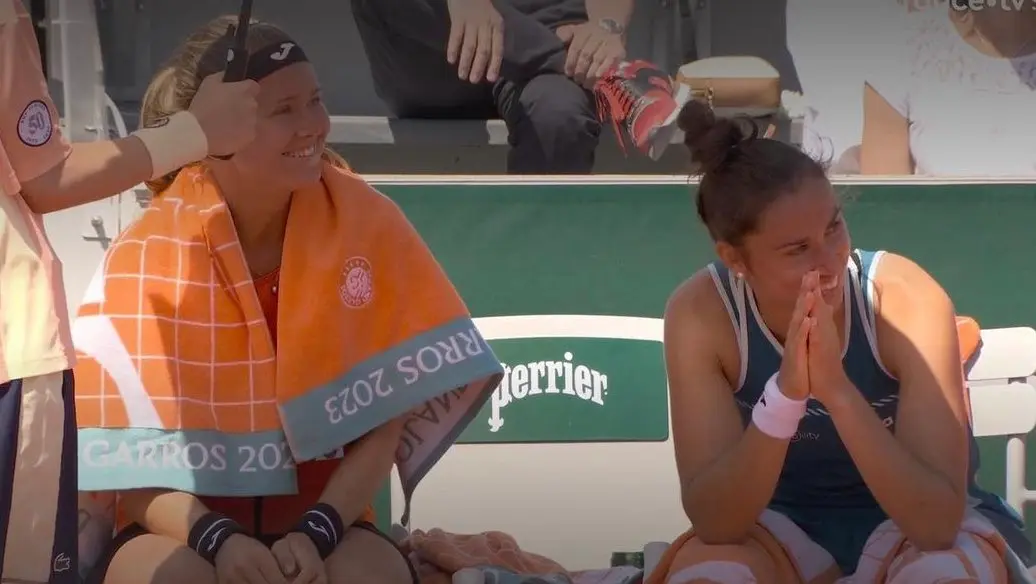 Sorribes Tormo kommentiert den Vorfall mit dem Ballmädchen in Roland Garros: "Wir haben gesehen, dass das Ballkind geweint hat. das ist das einzige, was wir dem Schiedsrichter gesagt haben"