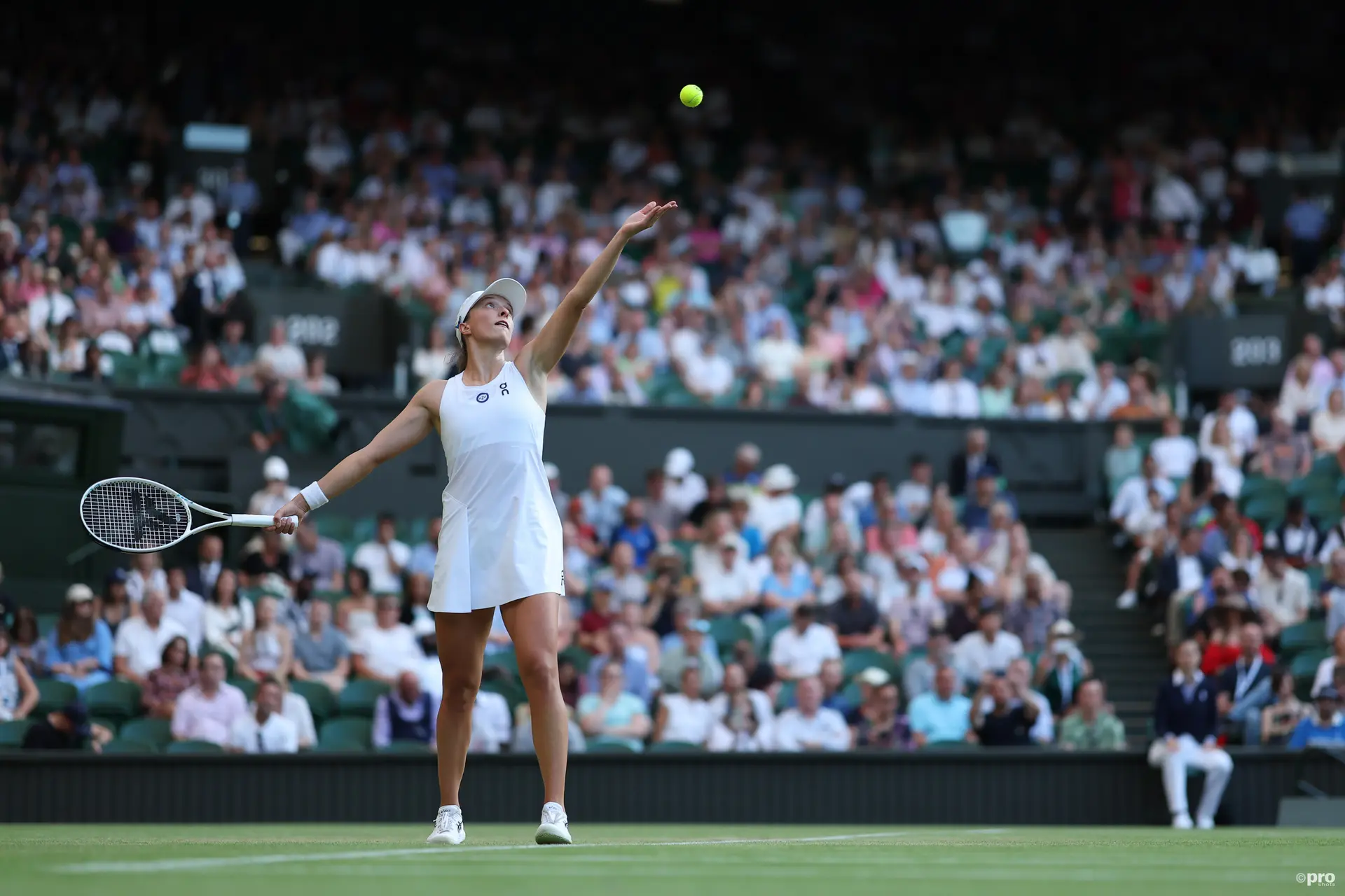 Iga Swiatek bleibt mit Hilfe von Ons Jabeur erneut die Nummer 1 der Welt, während Sabalenka das Finale von Wimbledon nicht erreicht