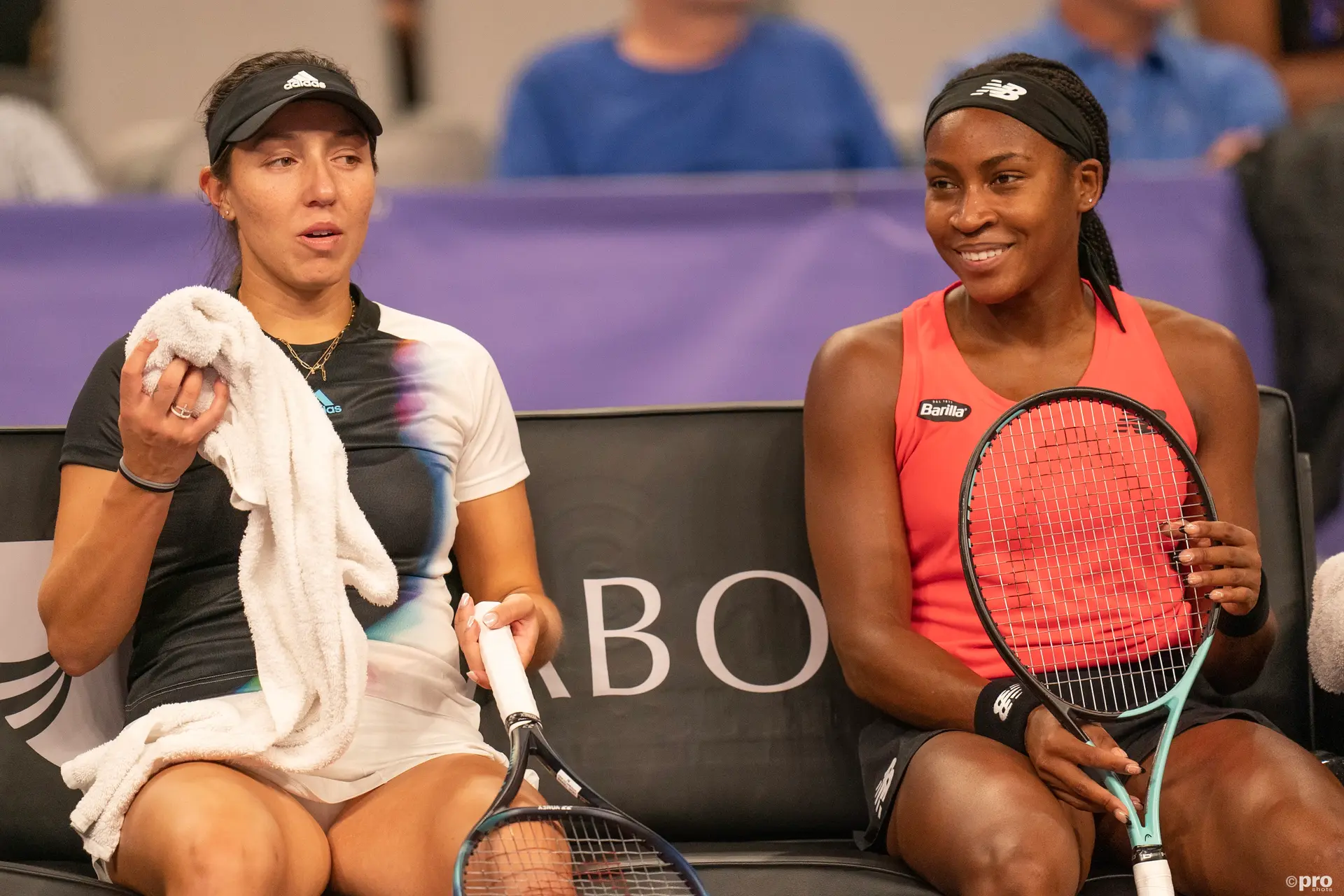 Interessante Diskrepanz, da nur ein Spieler sowohl im ATP-Einzel als auch im Doppel in den Top 50 zu finden ist, während die WTA von Pegula und Gauff angeführt wird