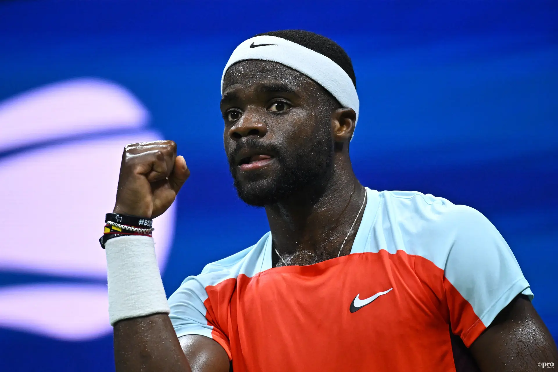 Tiafoe e a namorada Ayan Broomfield celebram o oitavo aniversário com uma sessão fotográfica