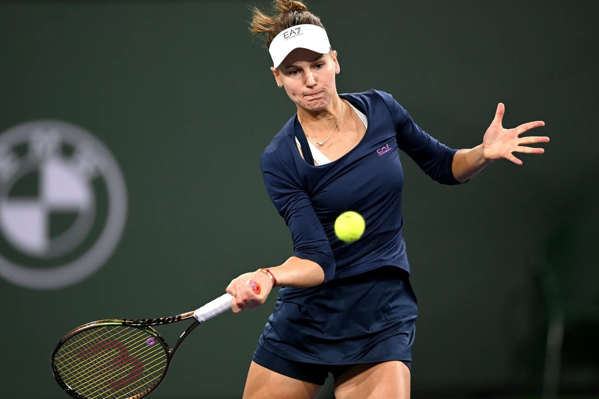 Kudermetova avança para a terceira ronda no Open de Guadalajara após intensa batalha com Eugenie Bouchard