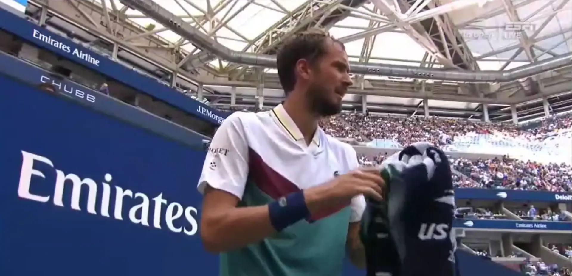 "Ein Spieler wird sterben, und sie werden es sehen": Medvedevs brutale Reaktion mitten im Match auf die Bedingungen im US Open-Match gegen Rublev