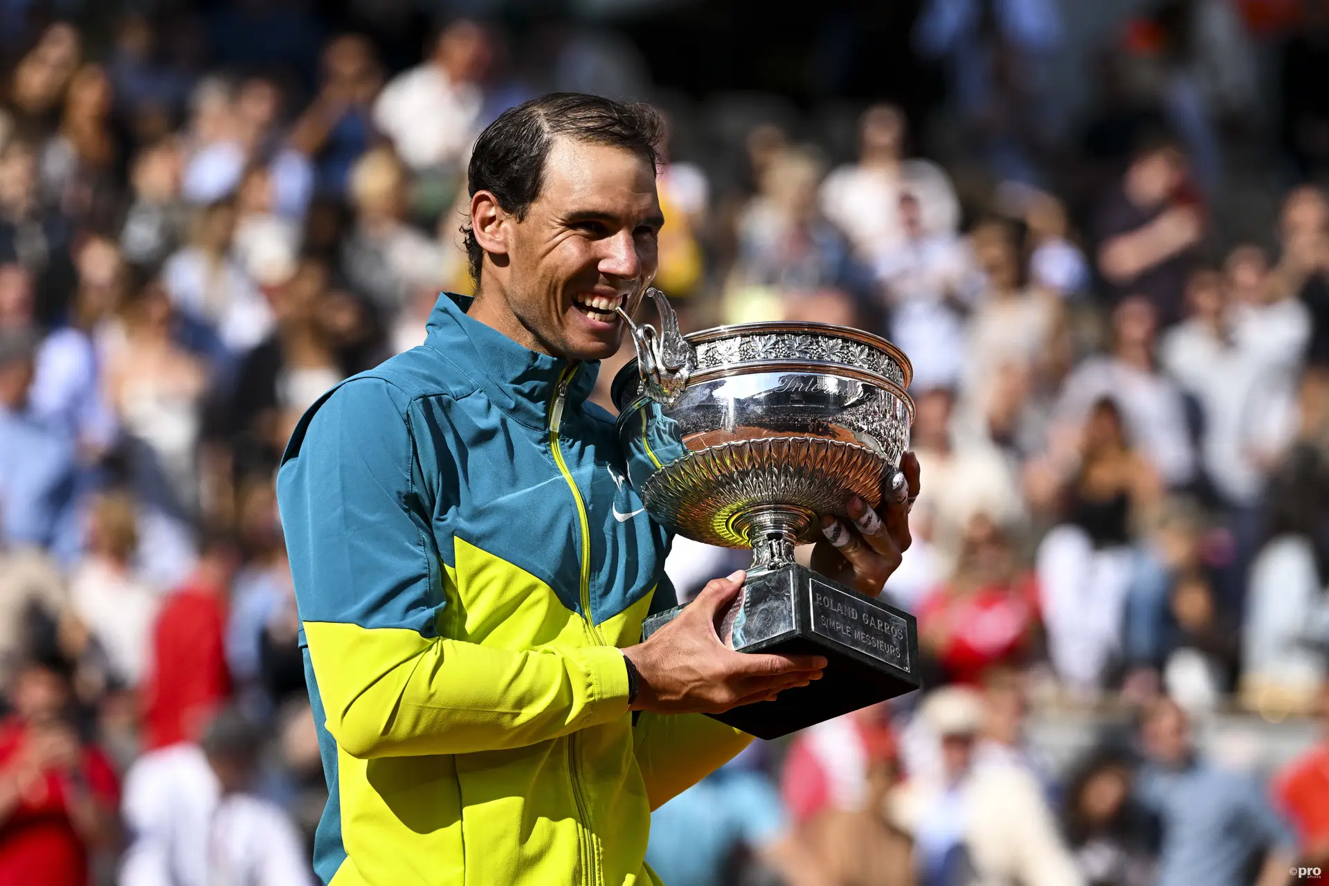 Rafael Nadal vence Usain Bolt e Michael Phelps na sondagem para "o mais dominante do Sec. XXI"