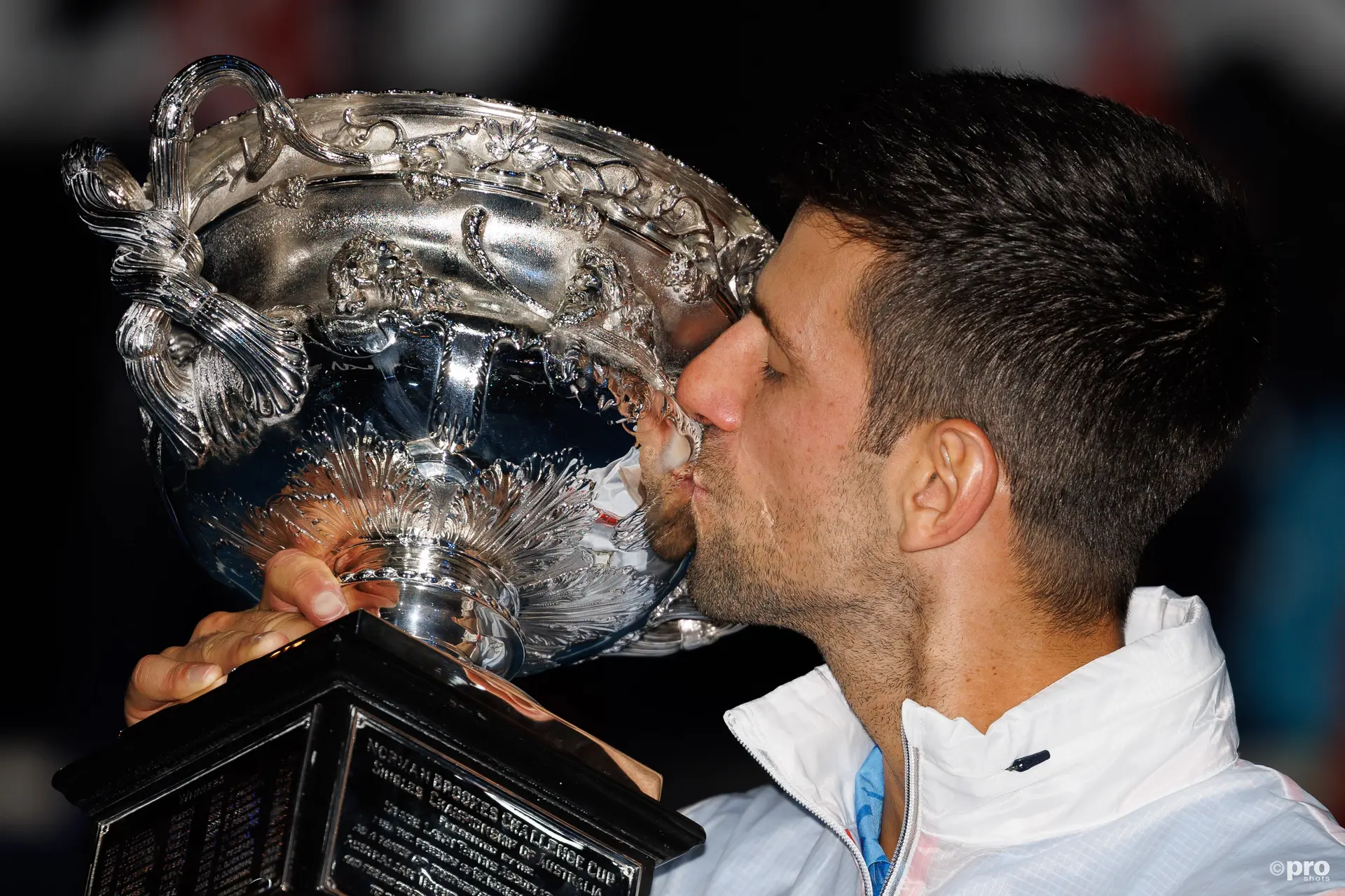 Novak Djokovic recorda a tempestade que envolveu a deportação no Open da Austrália: "Basicamente, fui declarado vilão do mundo"