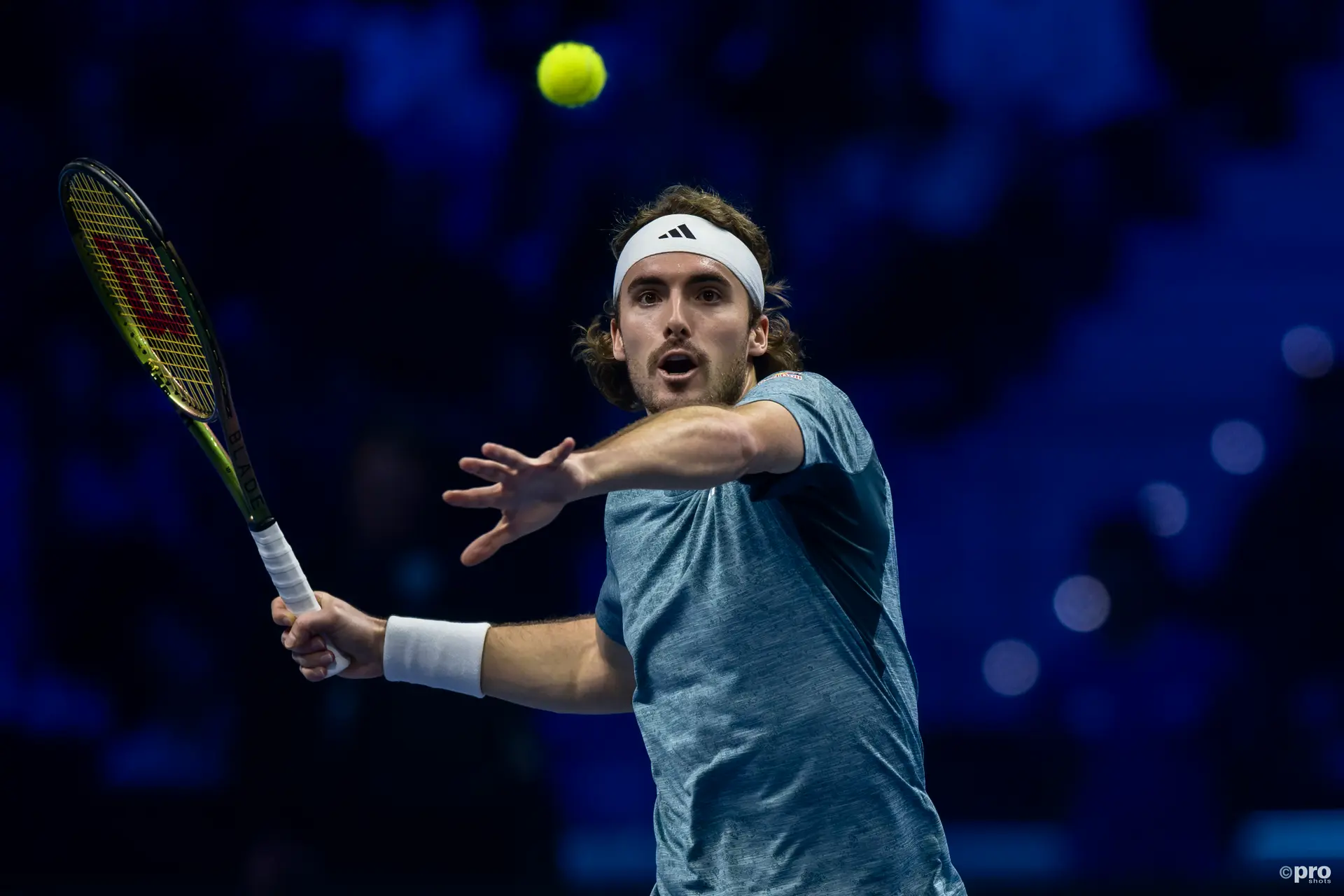 Stefanos Tsitsipas junta-se à namorada Paula Badosa em protesto contra o bar do court 6 por motivos de concentração: "Se isso o pode afetar em 5%, estamos em apuros"