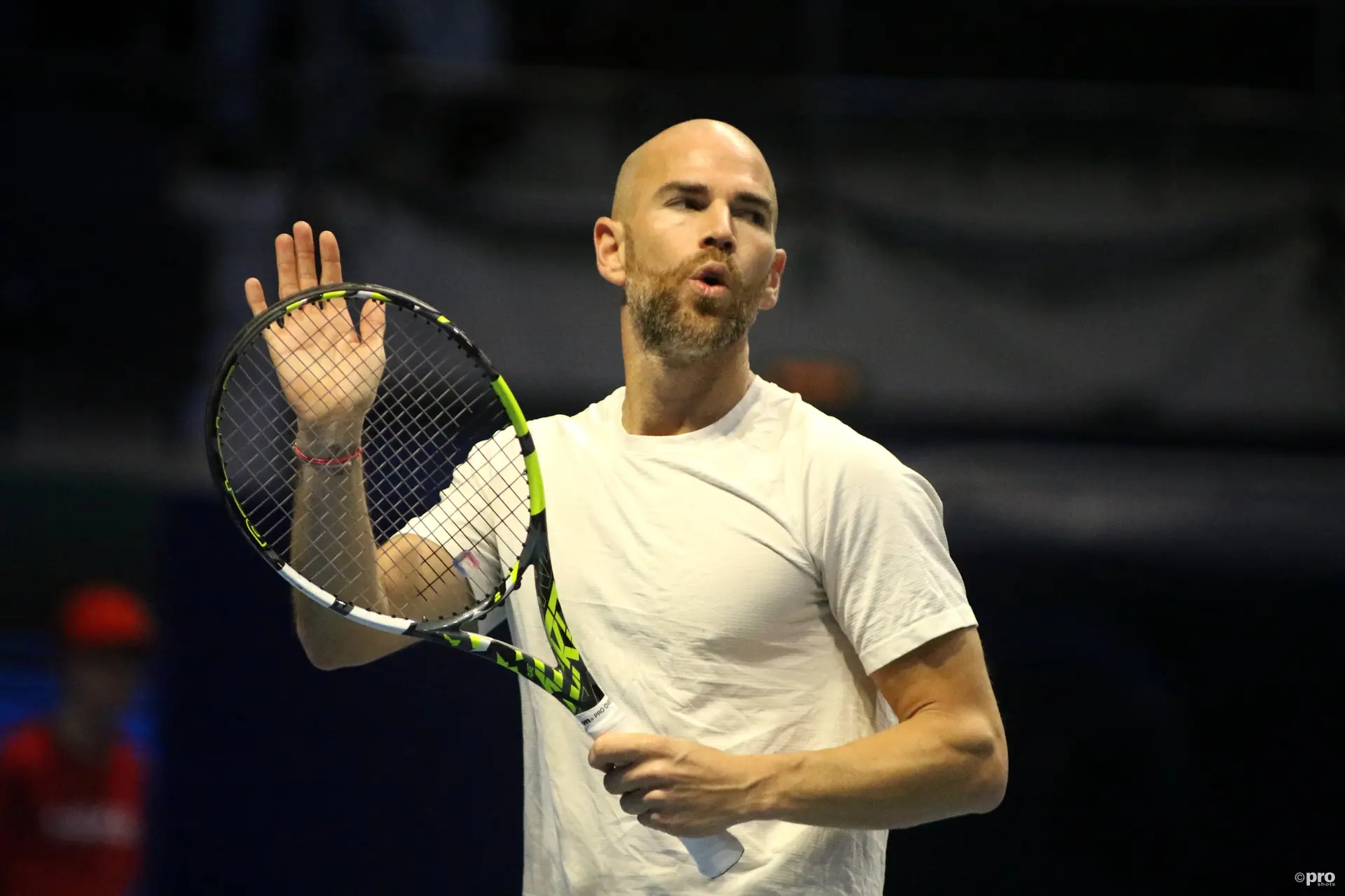 Drama no Shangai Masters: Adrian Mannarino bate Matteo Berrettini depois de um fã "arruaceiro" interromper o jogo