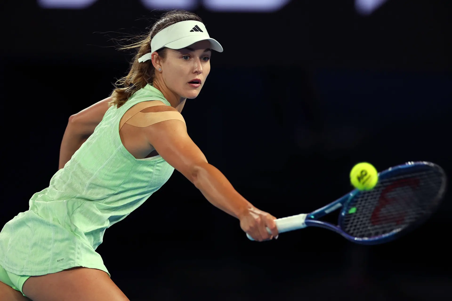 Anna KALINSKAYA surpreende Iga SWIATEK e garante um lugar na final em Dubai