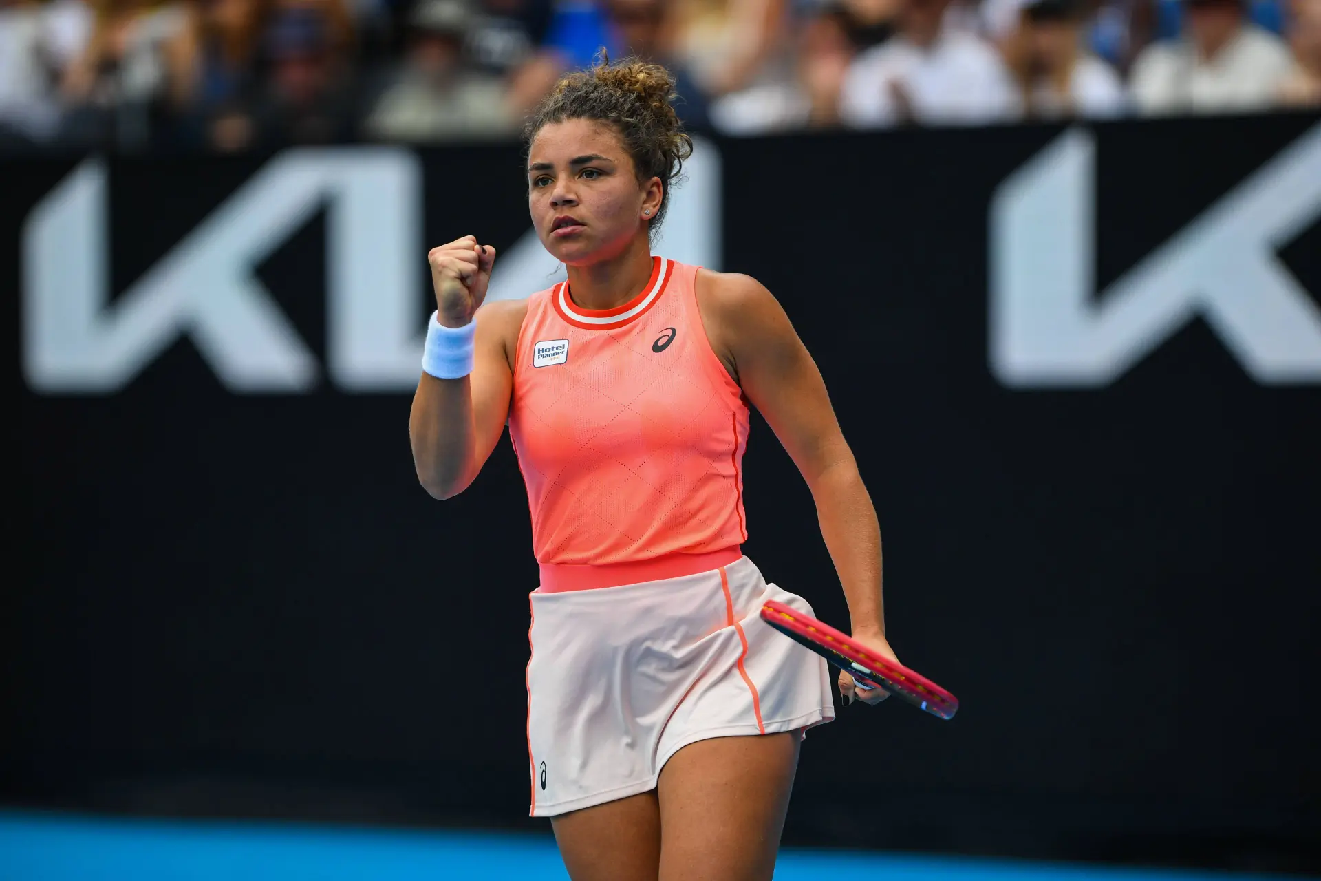 Jasmine PAOLINI consigue el título más importante de su carrera tras remontar a Anna KALINSKAYA en el WTA 1000 de Dubai