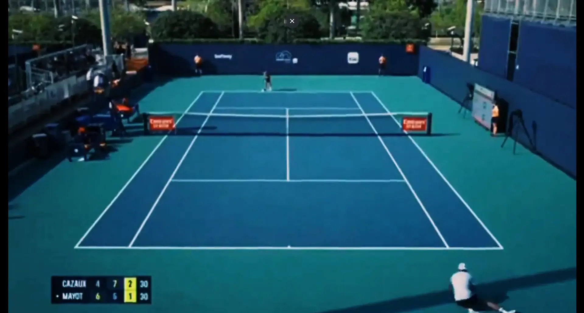 (VIDEO) Schockierende Szenen, als der französische Nachwuchsstar Arthur CAZAUX während der Qualifikation für die Miami Open plötzlich in Ohnmacht fällt