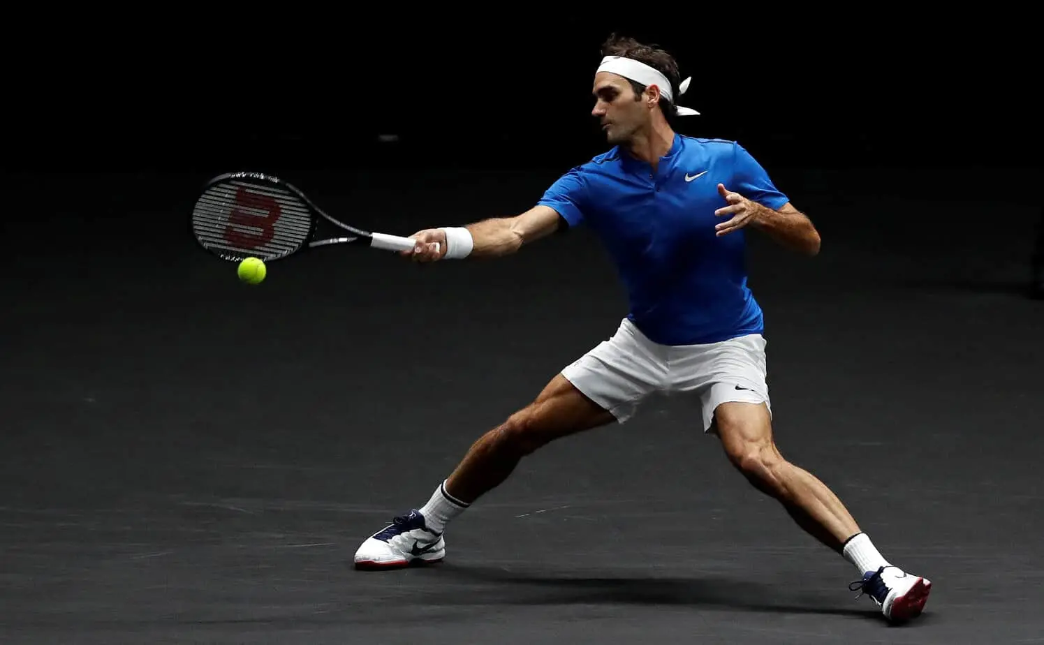 Nick Kyrgios recorda a festa com Roger Federer na Laver Cup: "Posso guardar o champanhe, fiquei a pensar: Raios"