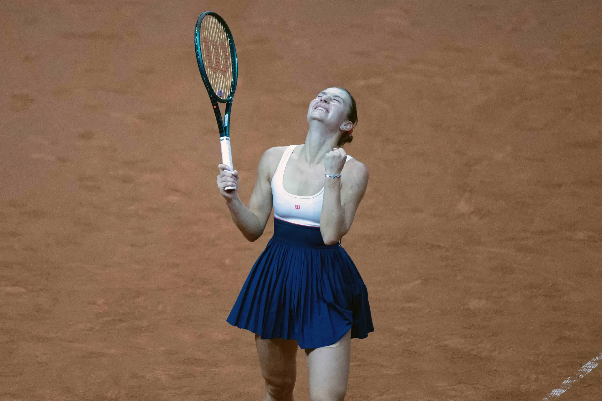 Daily Dose of Social Media: Alcaraz meets World Cup champ, Sabalenka shines in Stuttgart, Kostyuk gets emotional