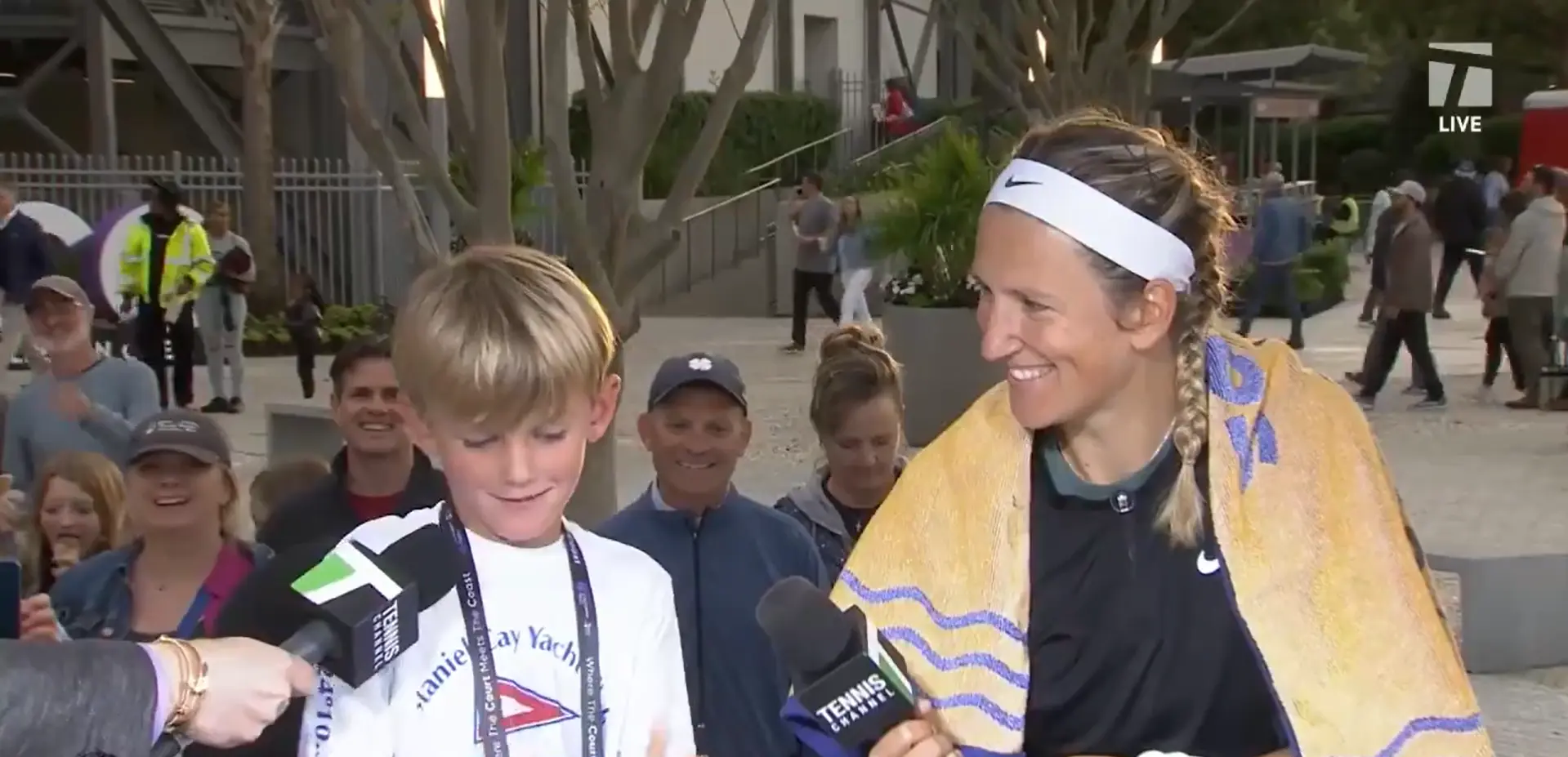 (VIDEO) Victoria Azarenka's seven-year-old son Leo turns star of the show after Charleston Open win