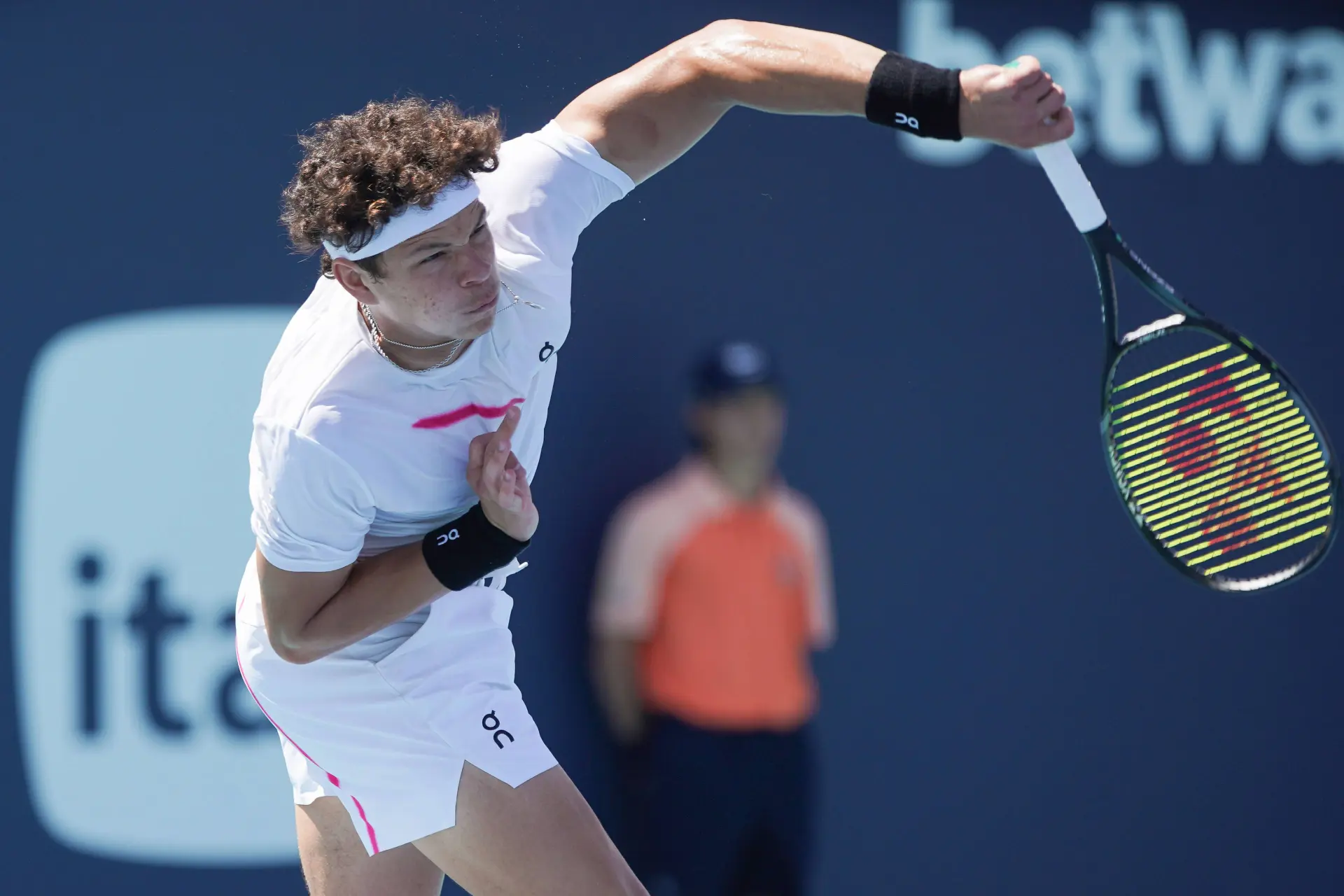 (VIDEO) "It's tennis, not baseball" - Ben Shelton engages in war of words in Monte-Carlo doubles altercation