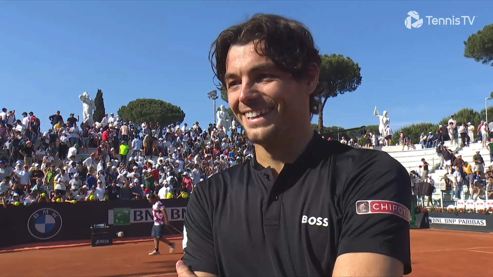 (VIDEO) Taylor Fritz gibt urkomische Reaktion auf Novak Djokovic' Niederlage bei den Rom Open trotz 9:0 Head to Head Rückstand