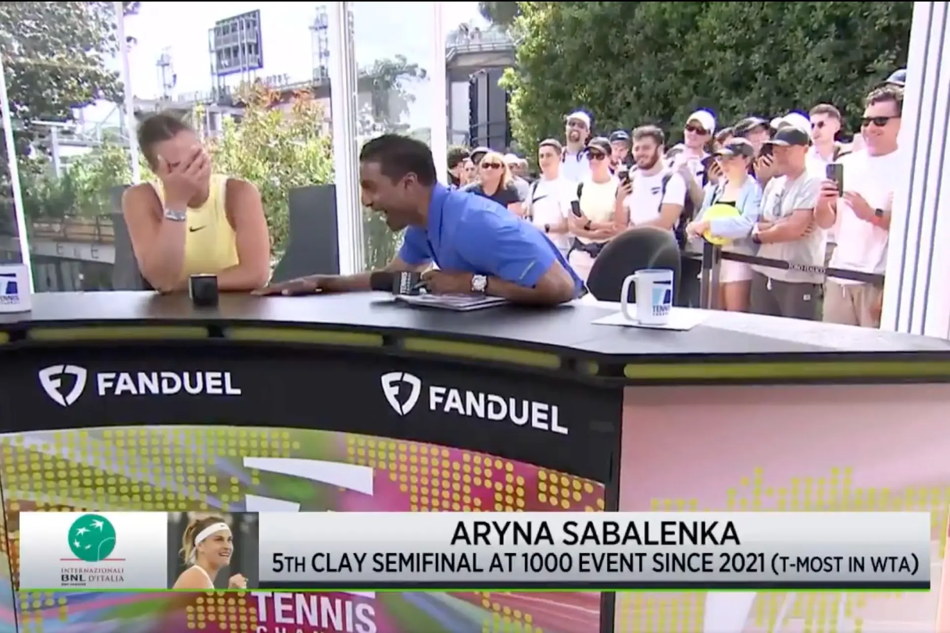 (VIDEO)  Aryna Sabalenka flucht auf Tennis Channel bei den Rom Open auf lustige Weise : „Es liegt mir einfach im Blut“