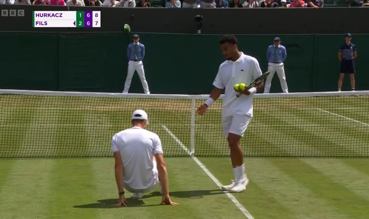 (VÍDEO) La gran deportividad de Arthur Fils con un Hubert Hurkacz que se retiró lesionado de Wimbledon
