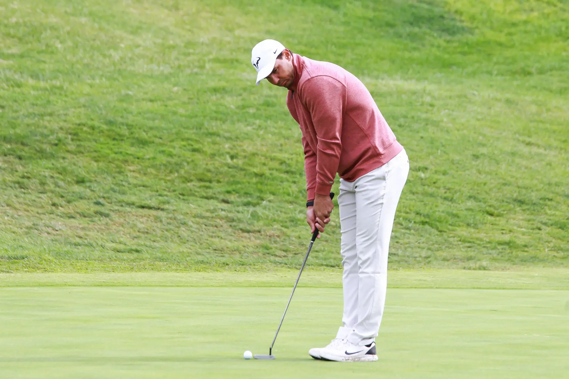 ¡Los bestiales resultados de Rafa Nadal jugando al golf días después de su retirada! ¿Podrá acabar siendo pro?