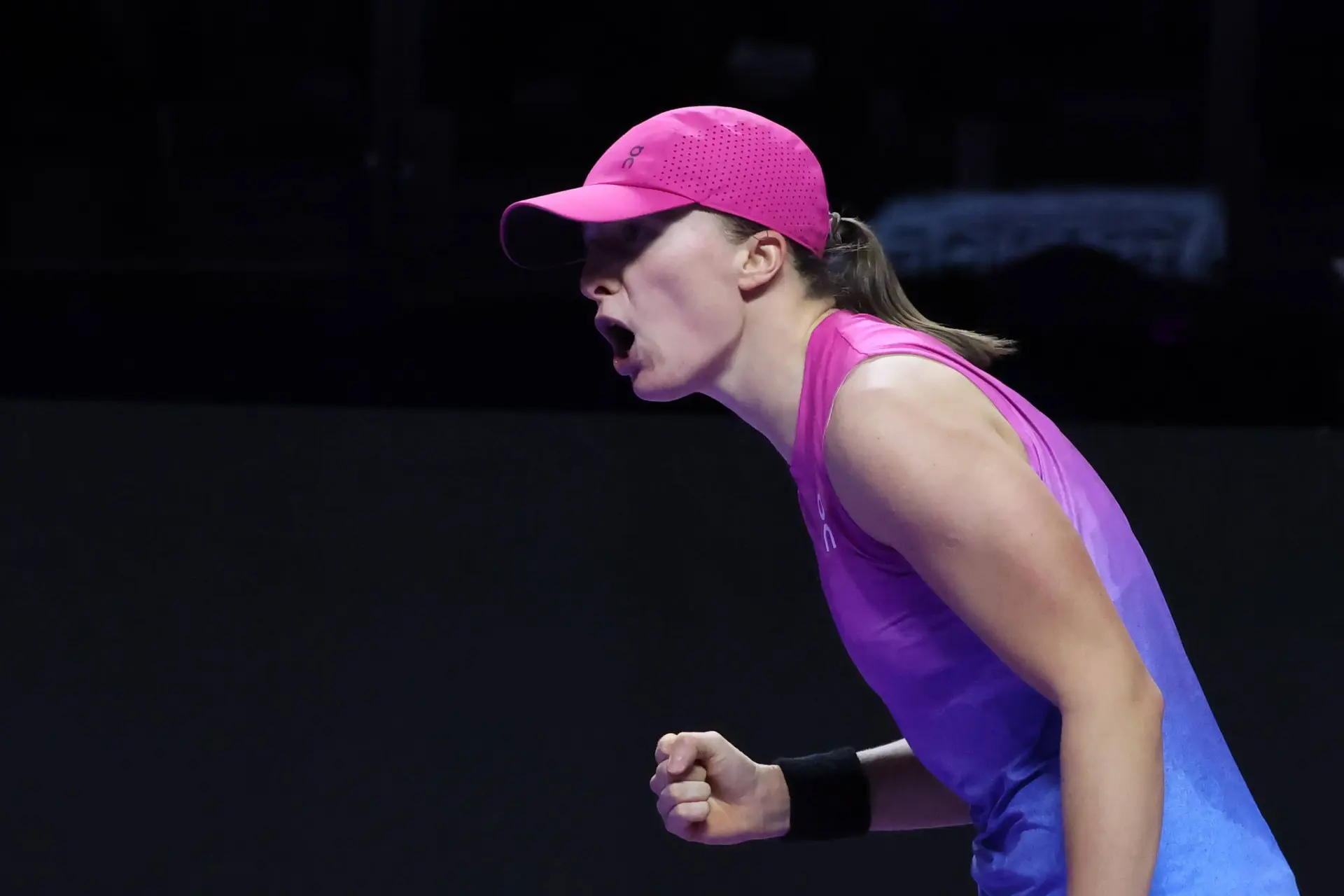 Near-perfect opener: Iga Swiatek crushes Madison Keys to start WTA Finals campaign in style
