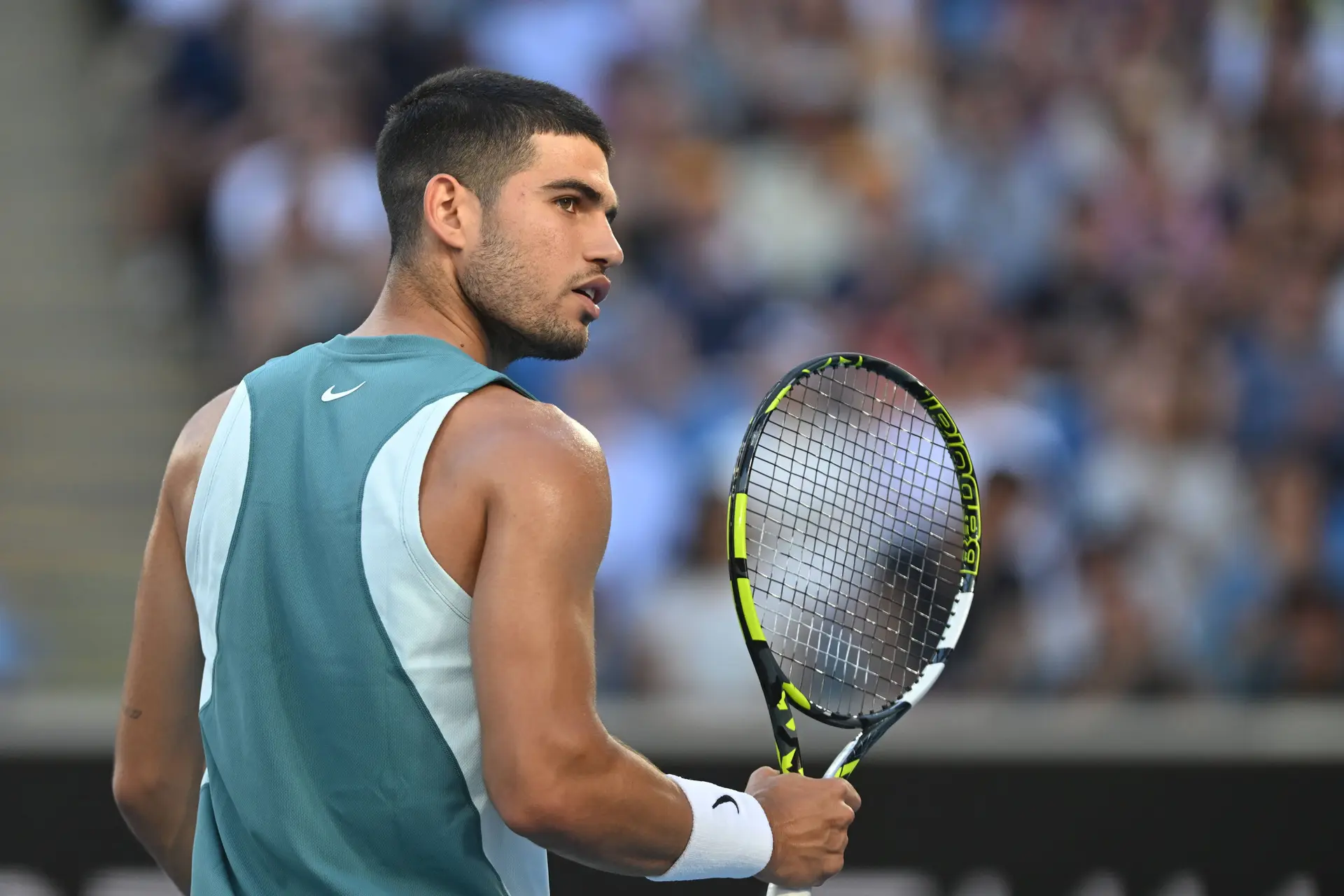 Un Carlos Alcaraz demoledor arrasa con Yoshihito Nishioka y se mete en la tercera ronda del Open de Australia