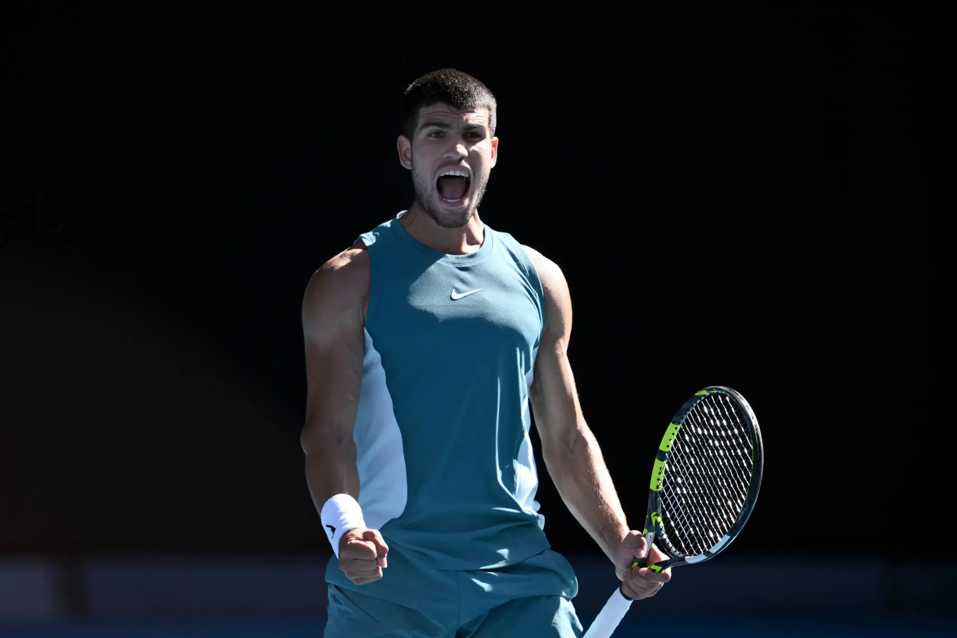 Carlos Alcaraz pulls off a great match against Marin Cilic in his debut at Qatar Open 2025