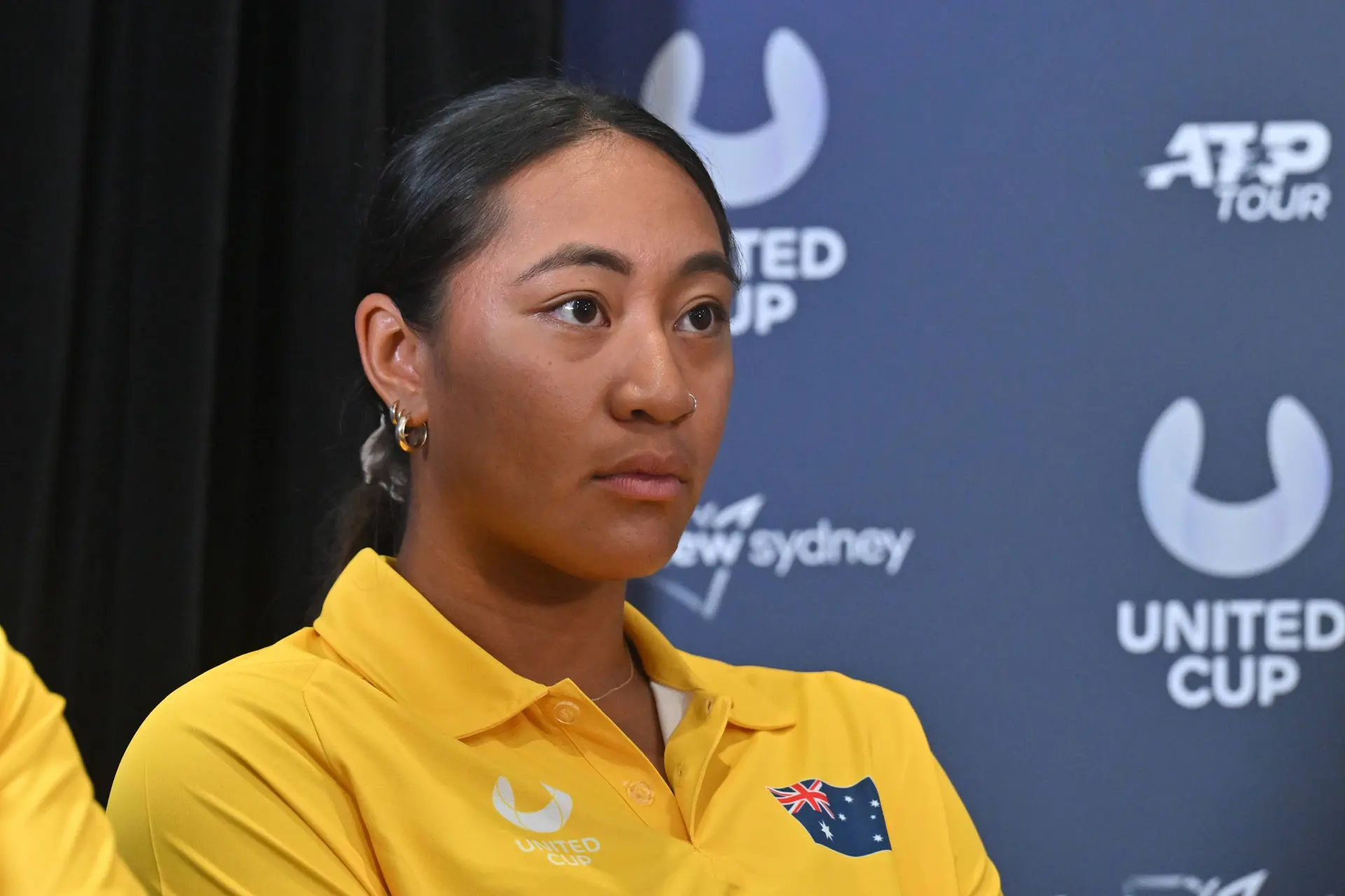 Destanee Aiava en rueda de prensa.