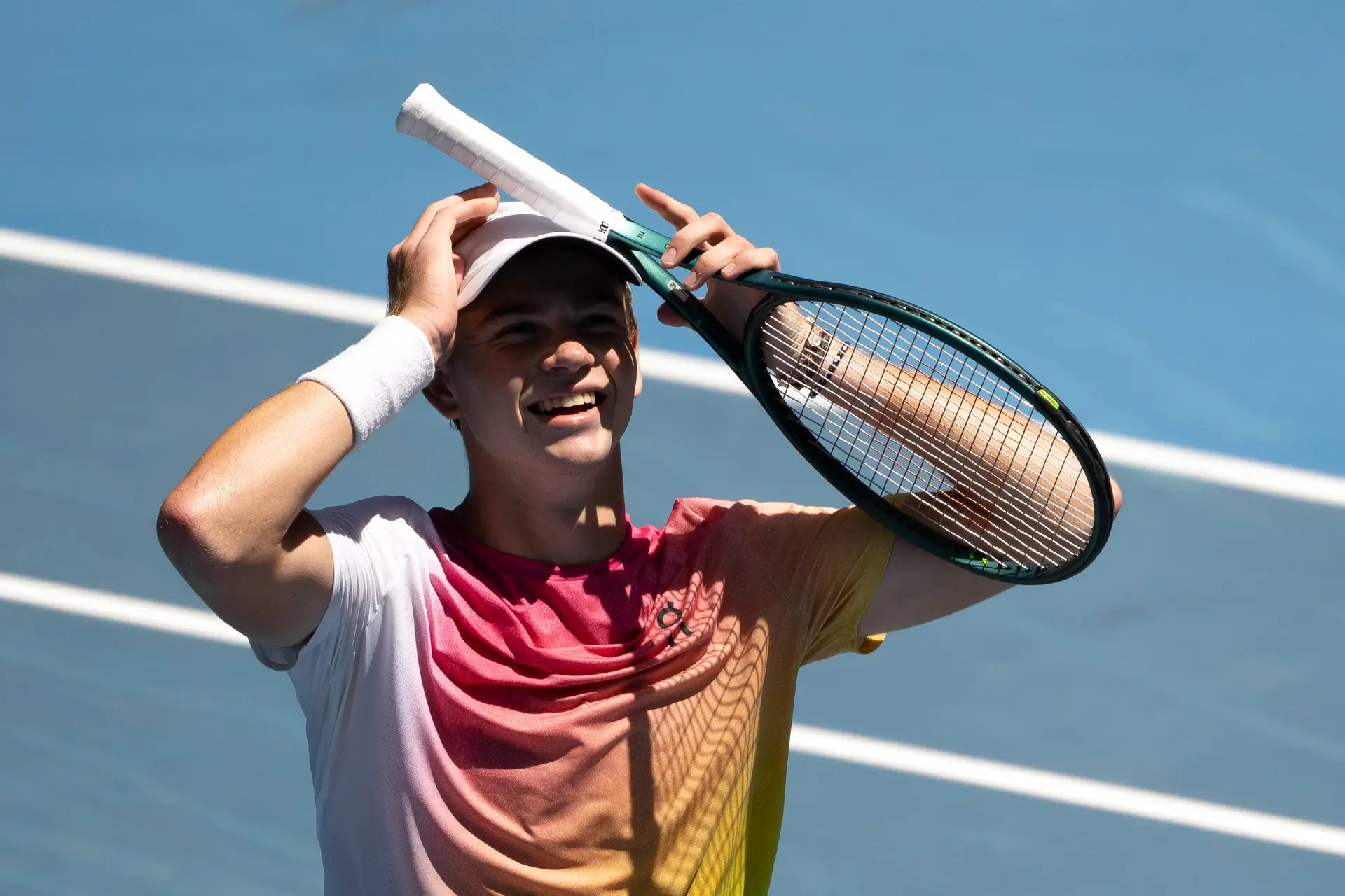 El siguiente "Roger Federer" gana el Open de Australia Junior el día de su 18 cumpleaños