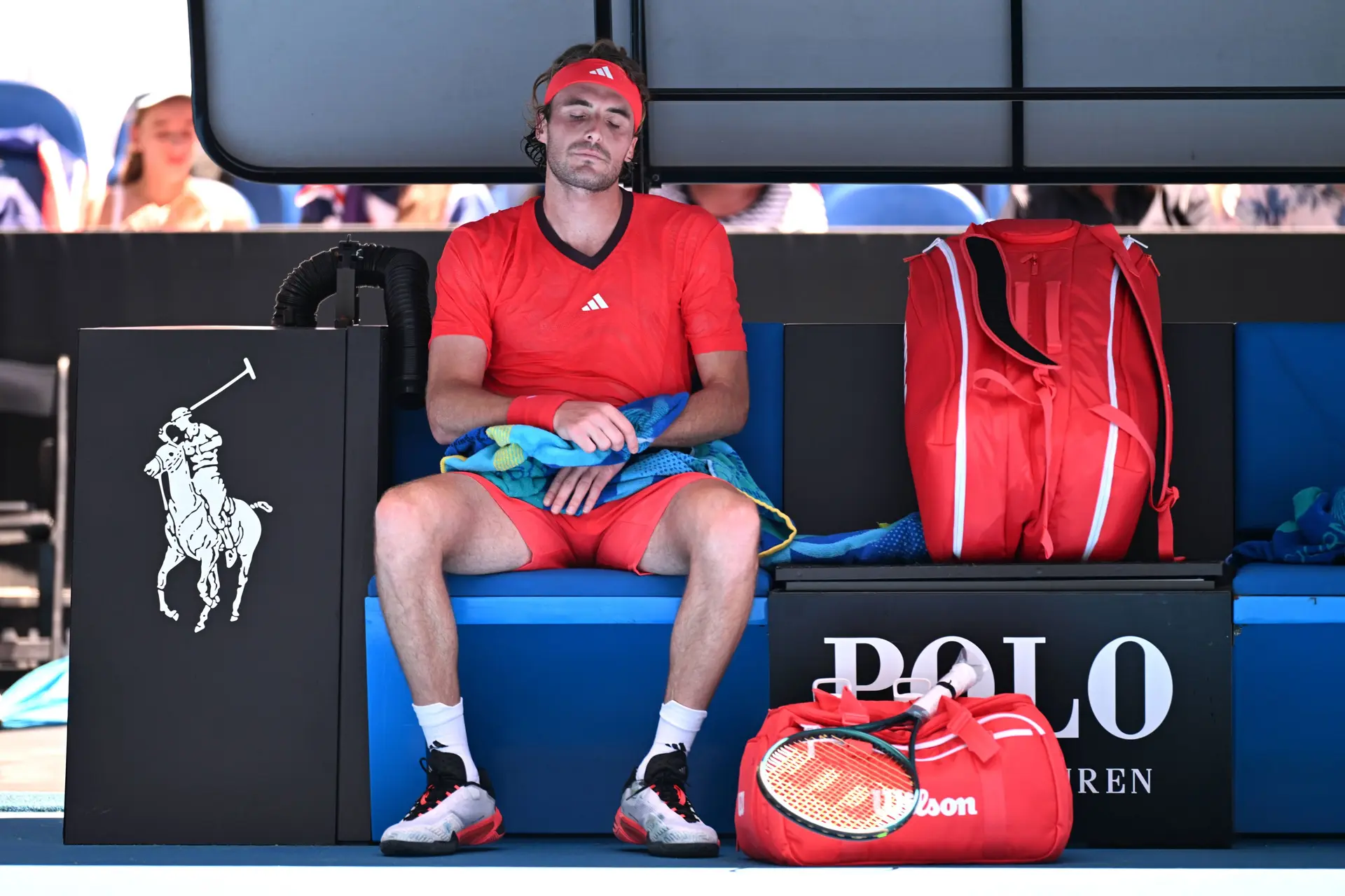 Stefanos Tsitsipas macht sich nach Niederlage Vorwürfe, weil er seine Chancen bei den Australian Open als gegeben ansieht