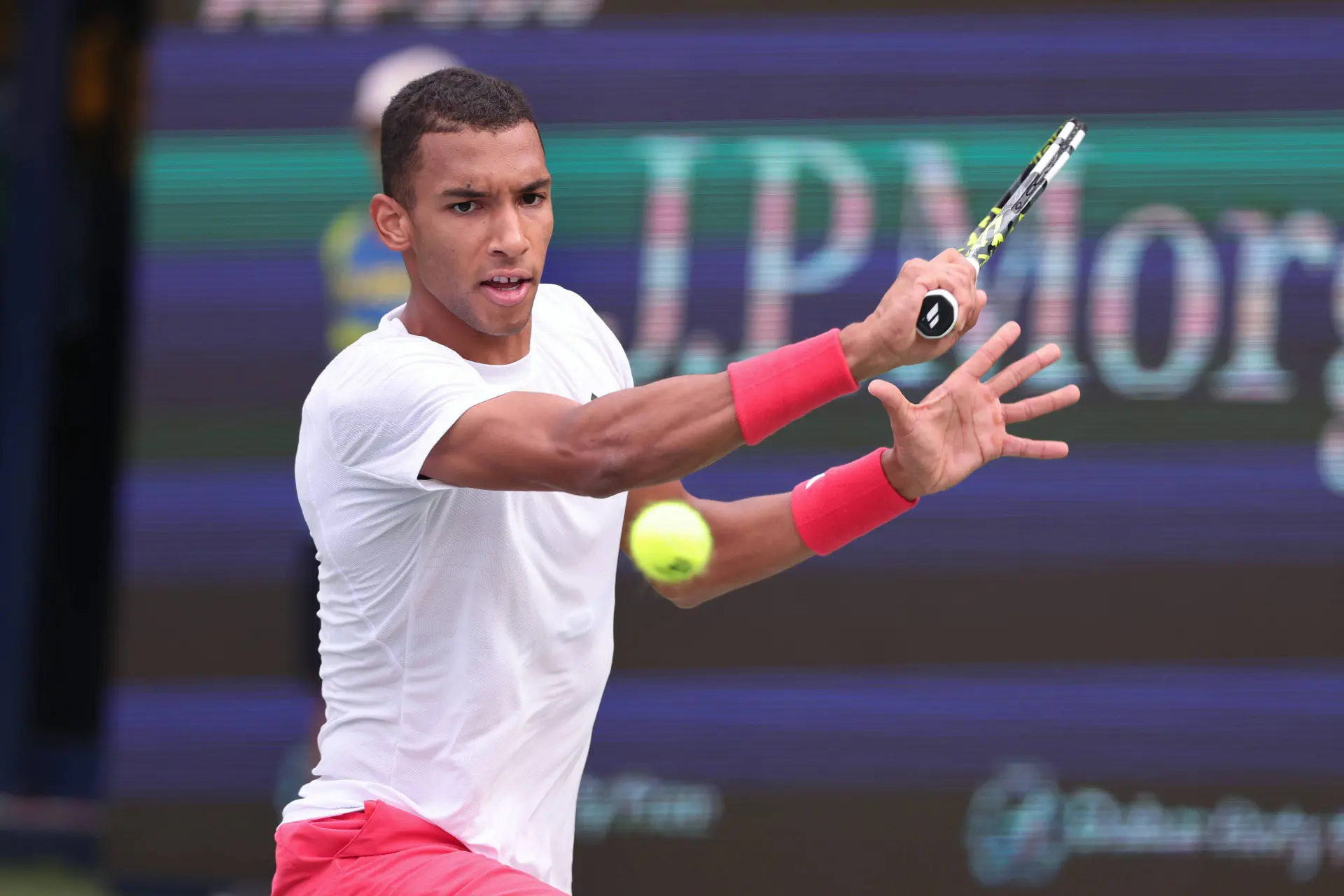 Fantastic Felix Auger-Aliassime reaches third final of 2025 at Dubai Duty Free Tennis Championships