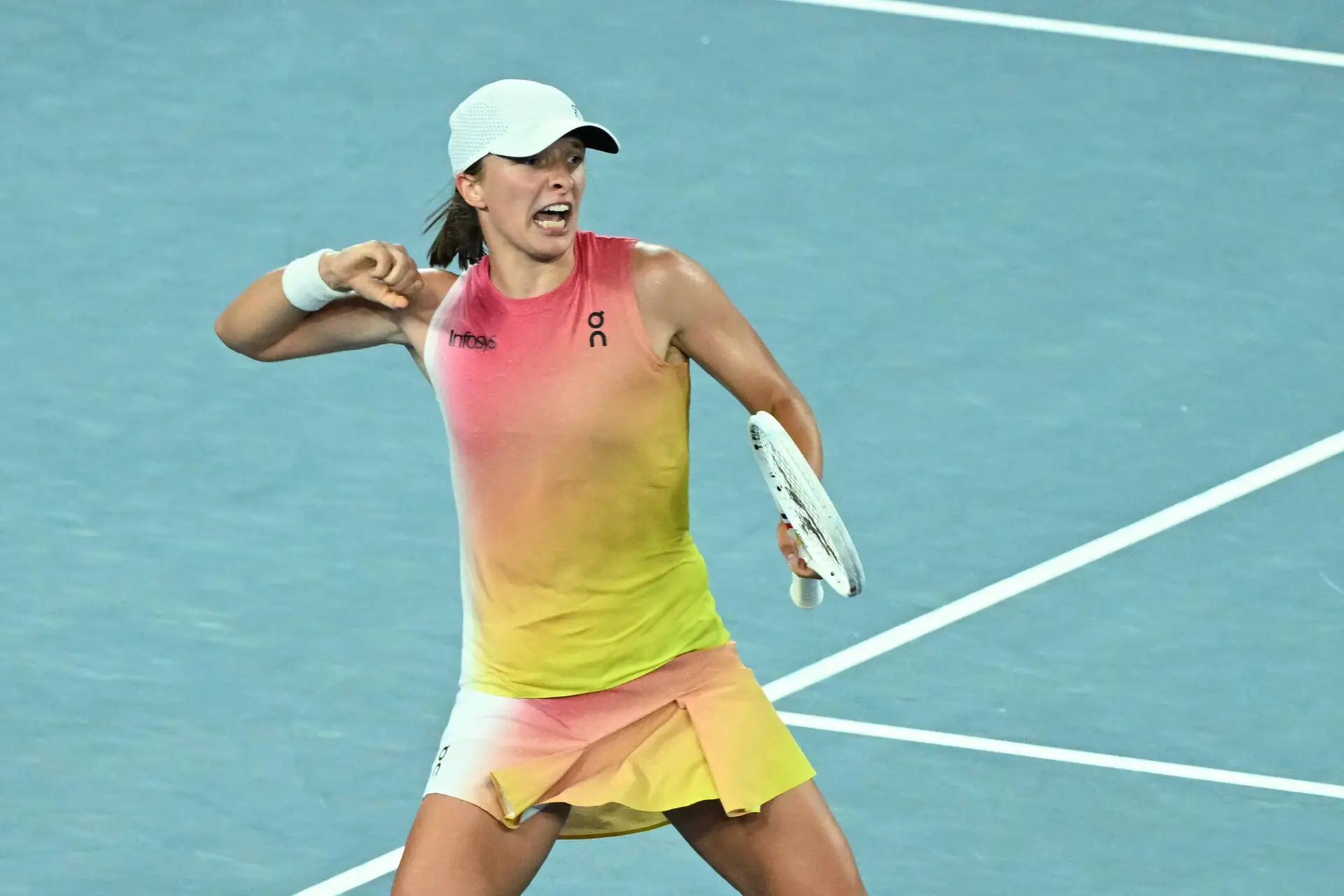 Iga Swiatek destroza a Elena Rybakina y se mete en semis del Qatar Open 2025