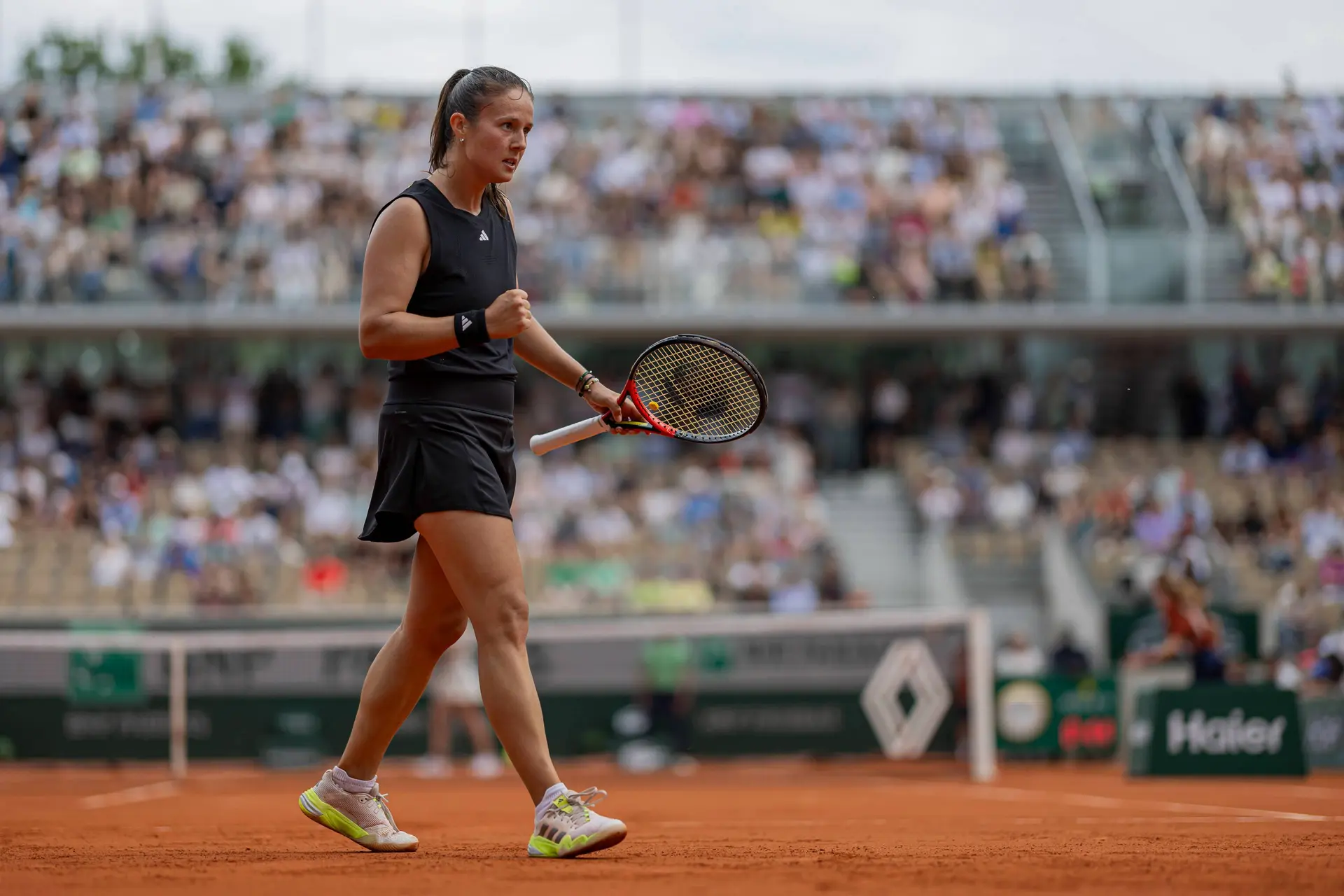 "Only thing I'm helping her is to get on the vlog": Daria Kasatkina jokes she hates Mirra Andreeva ahead of fourth round
