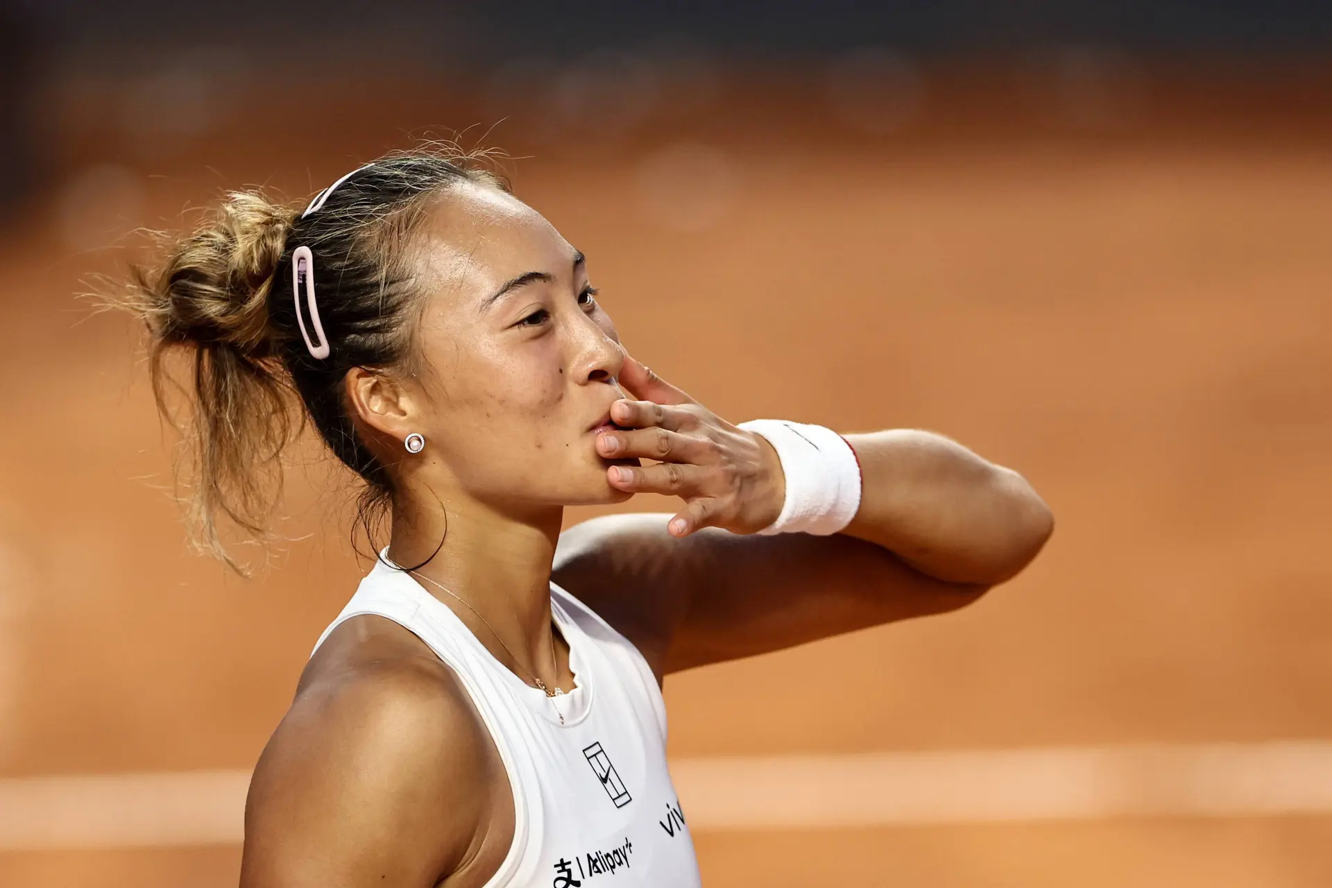 WTA Rankings Update: Zheng Qinwen climbs to career-high; Iga Swiatek and Mirra Andreeva lose ground